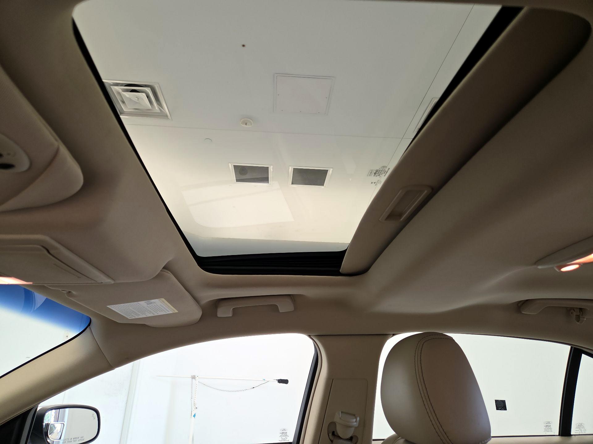 Thumbnail: 2014 Ford Taurus - 19