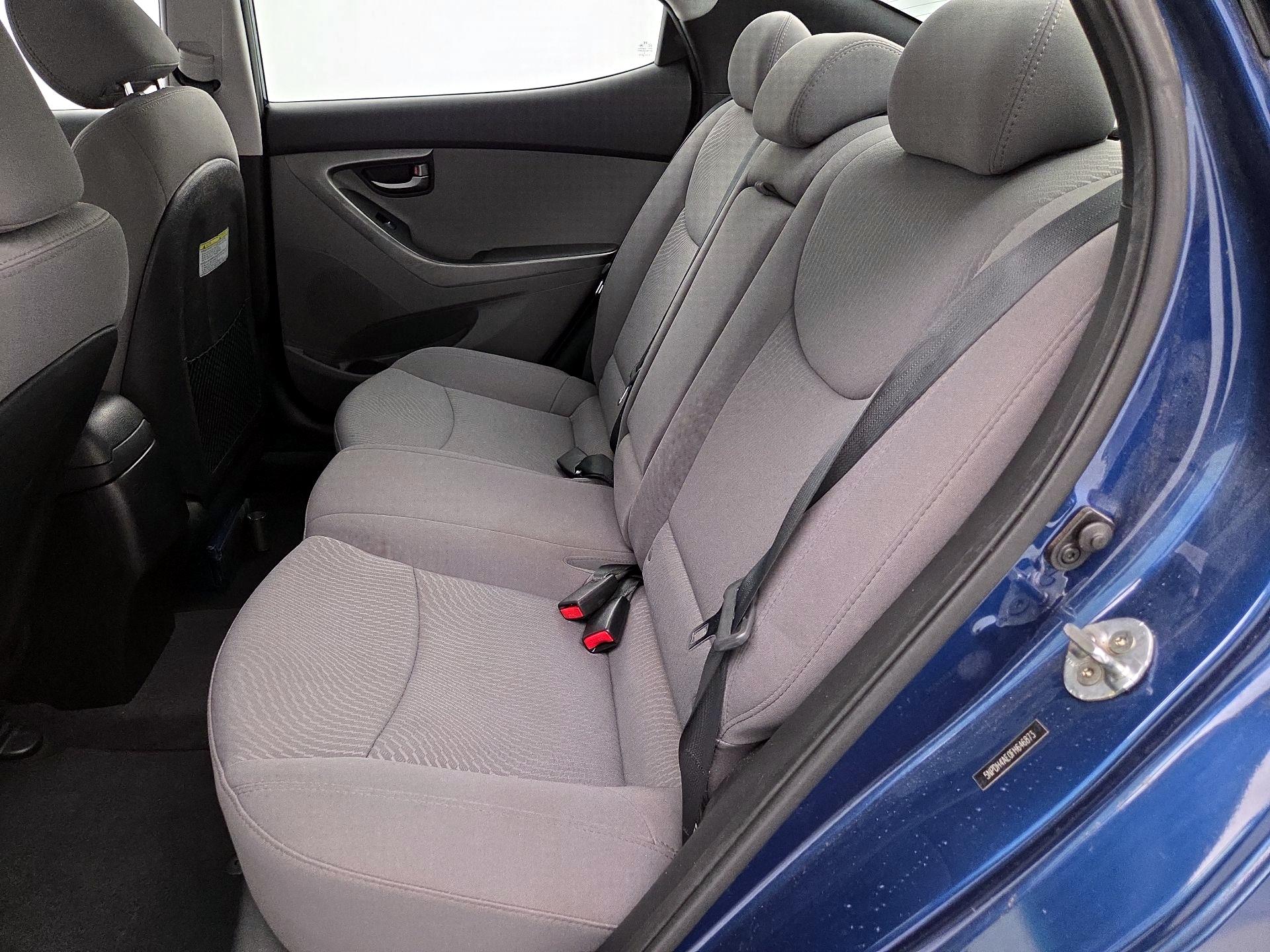 Thumbnail: 2015 Hyundai Elantra - 18