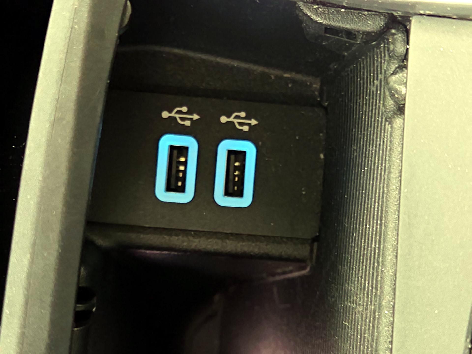 Thumbnail: 2018 Ford Edge - 19