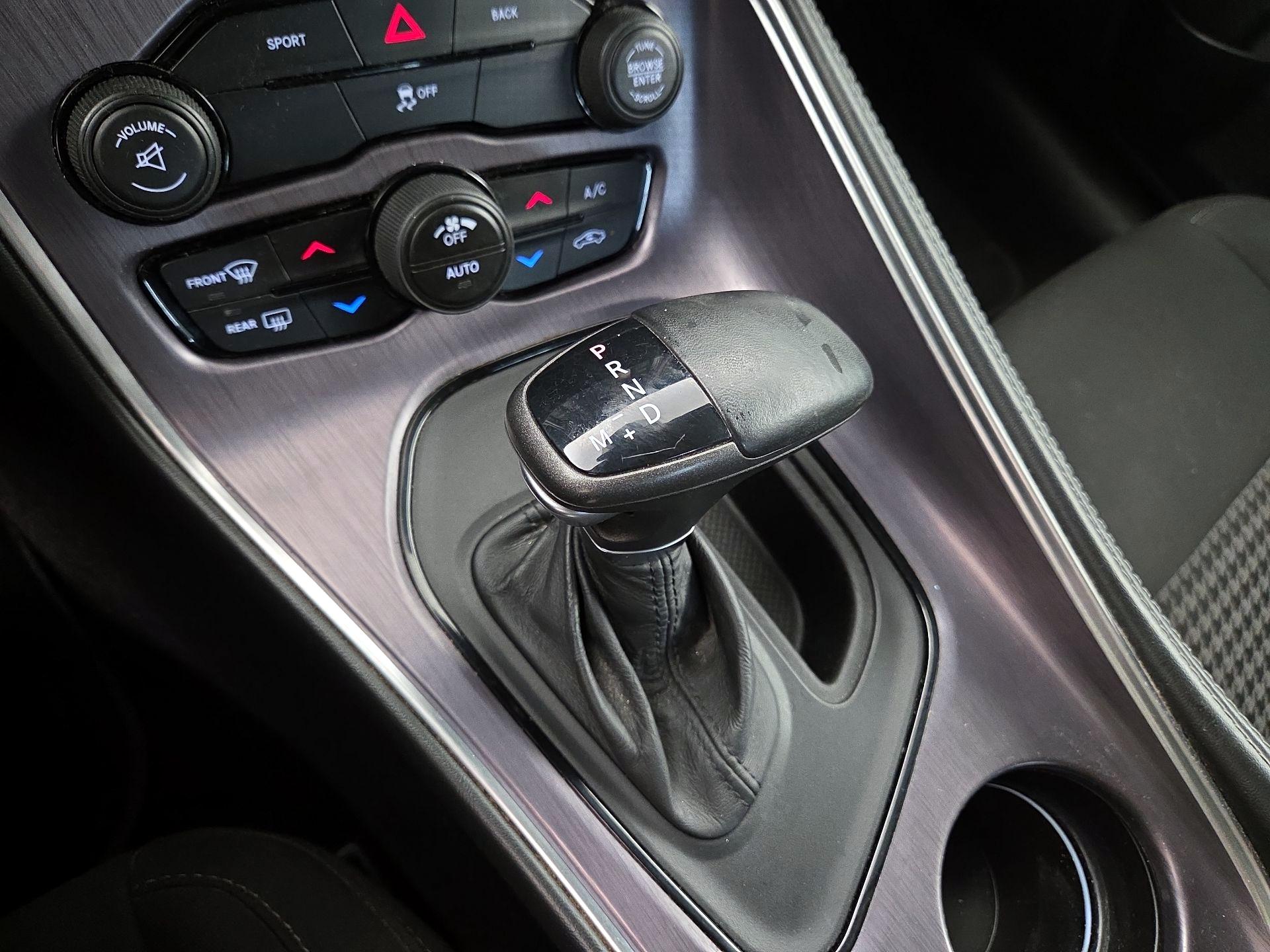 Thumbnail: 2015 Dodge Challenger - 16