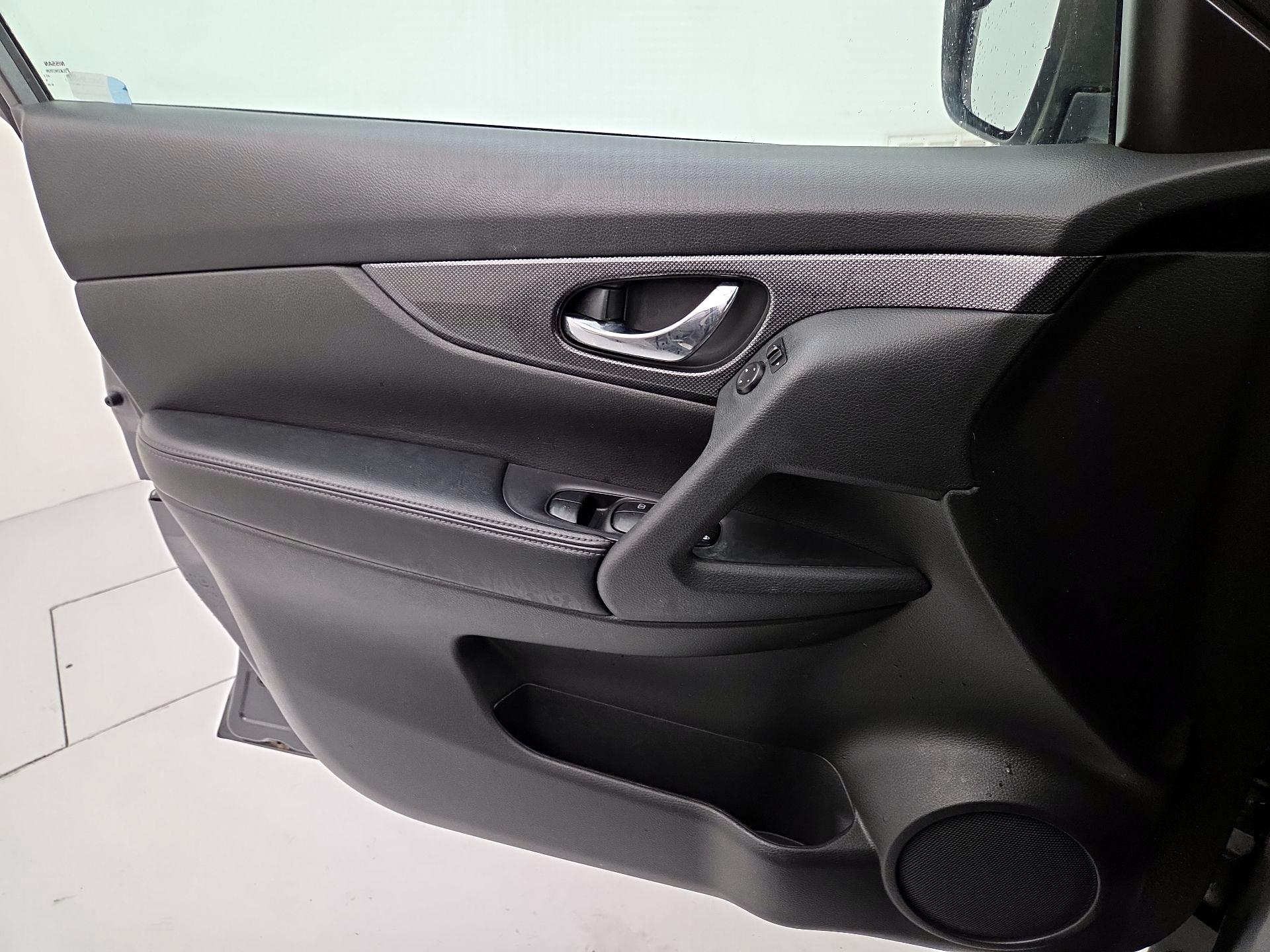 Thumbnail: 2014 Nissan Rogue - 12