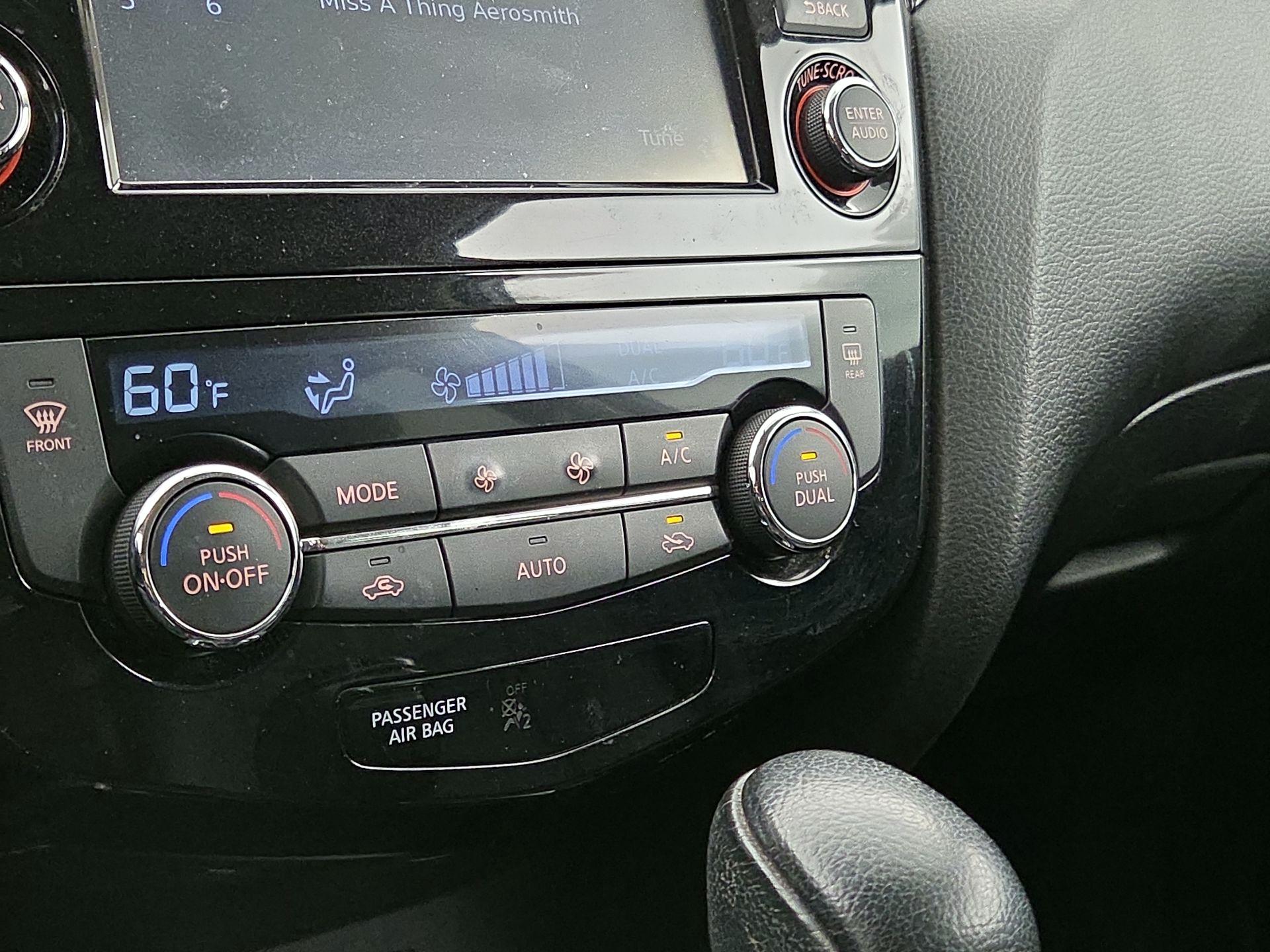 Thumbnail: 2014 Nissan Rogue - 17