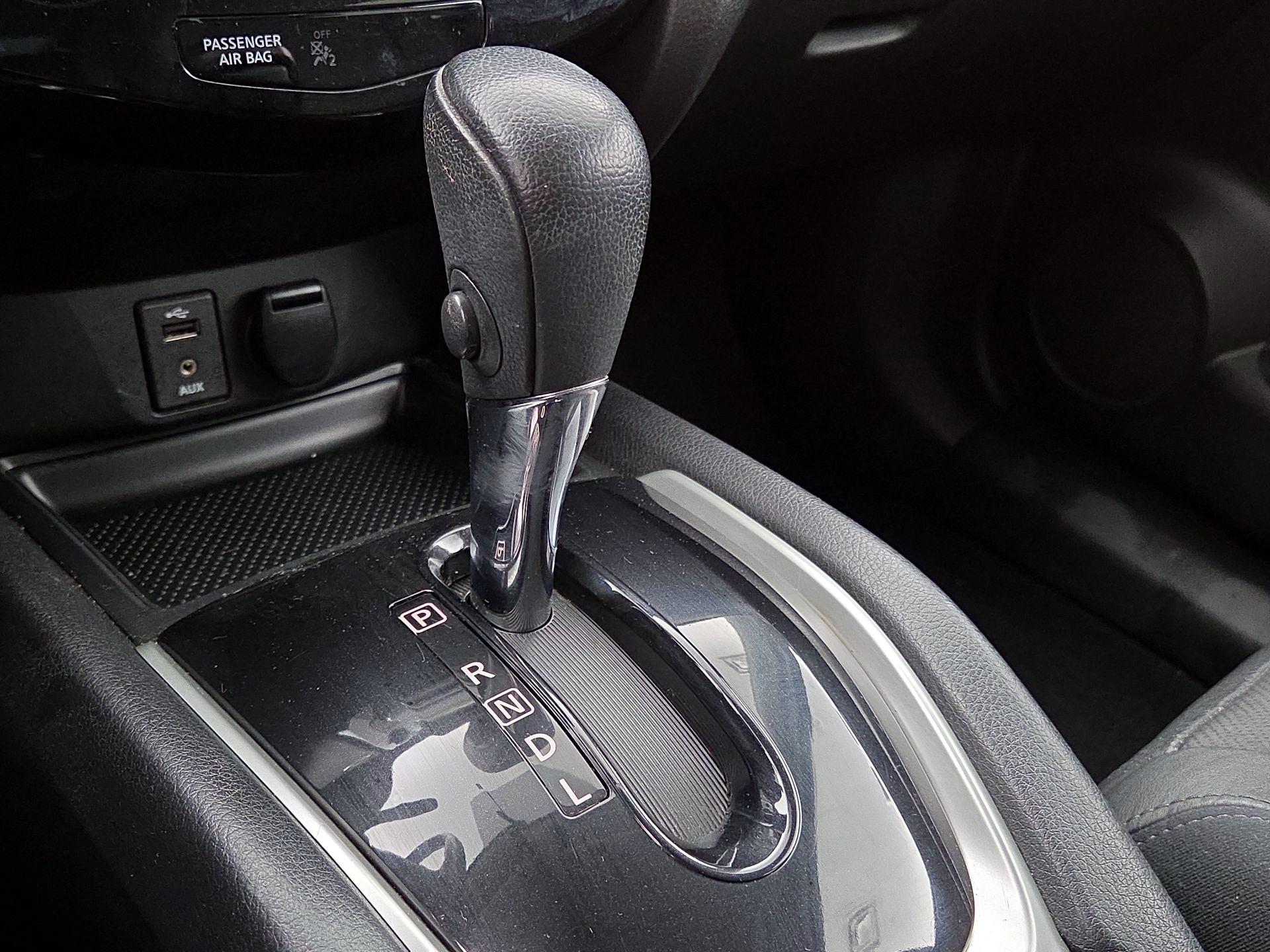 Thumbnail: 2014 Nissan Rogue - 18