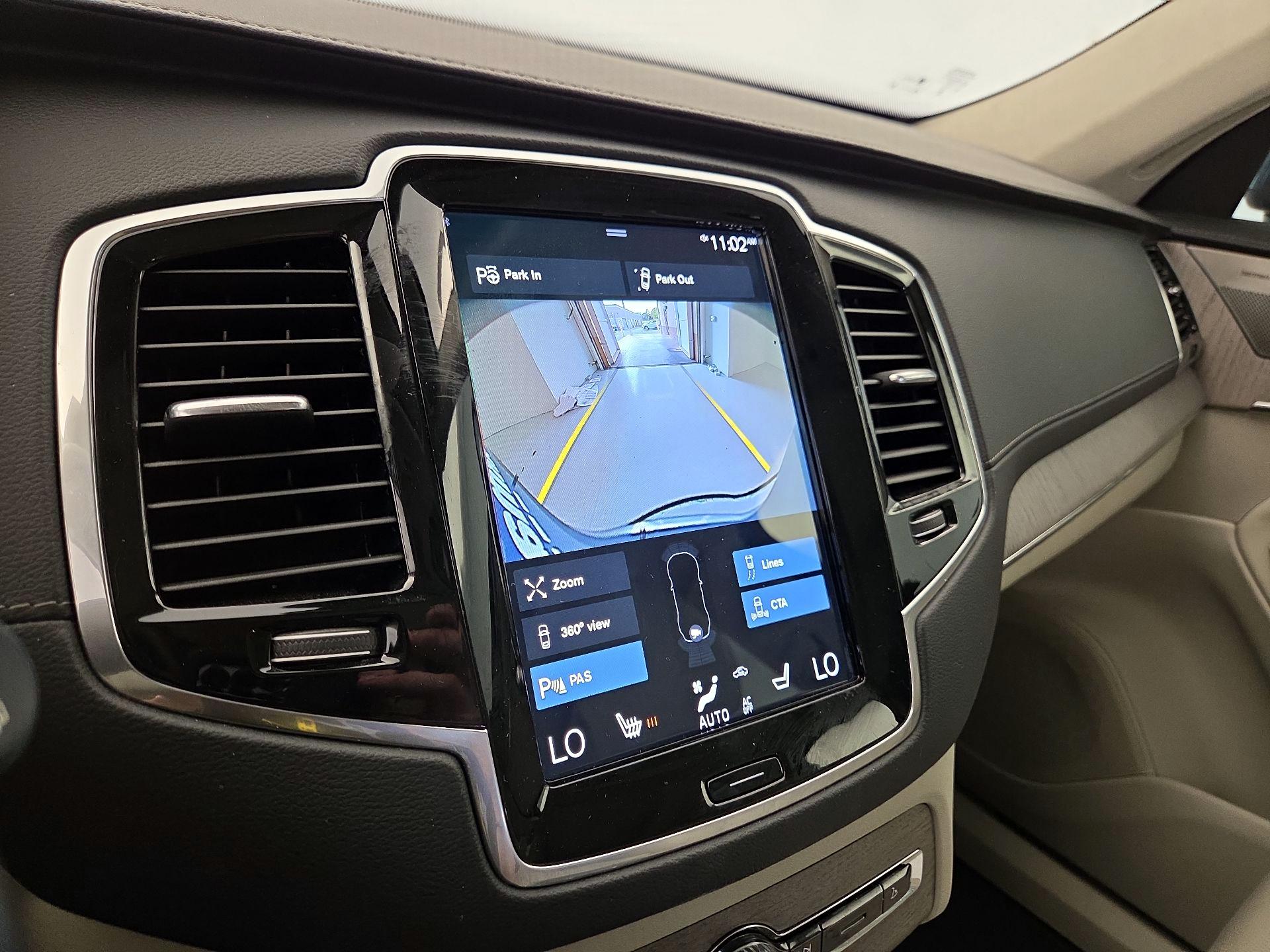 Thumbnail: 2022 Volvo XC90 - 13