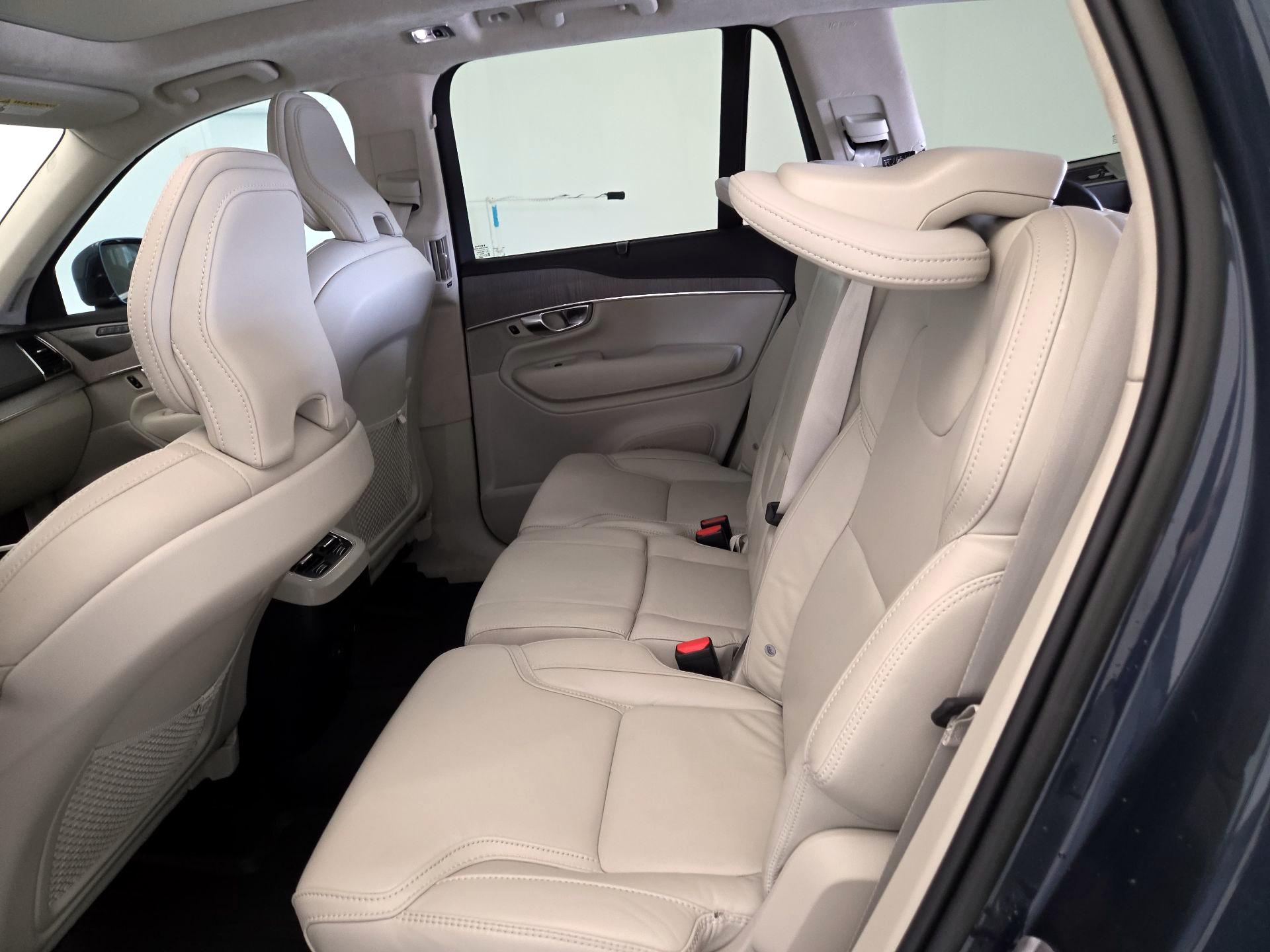 Thumbnail: 2022 Volvo XC90 - 19