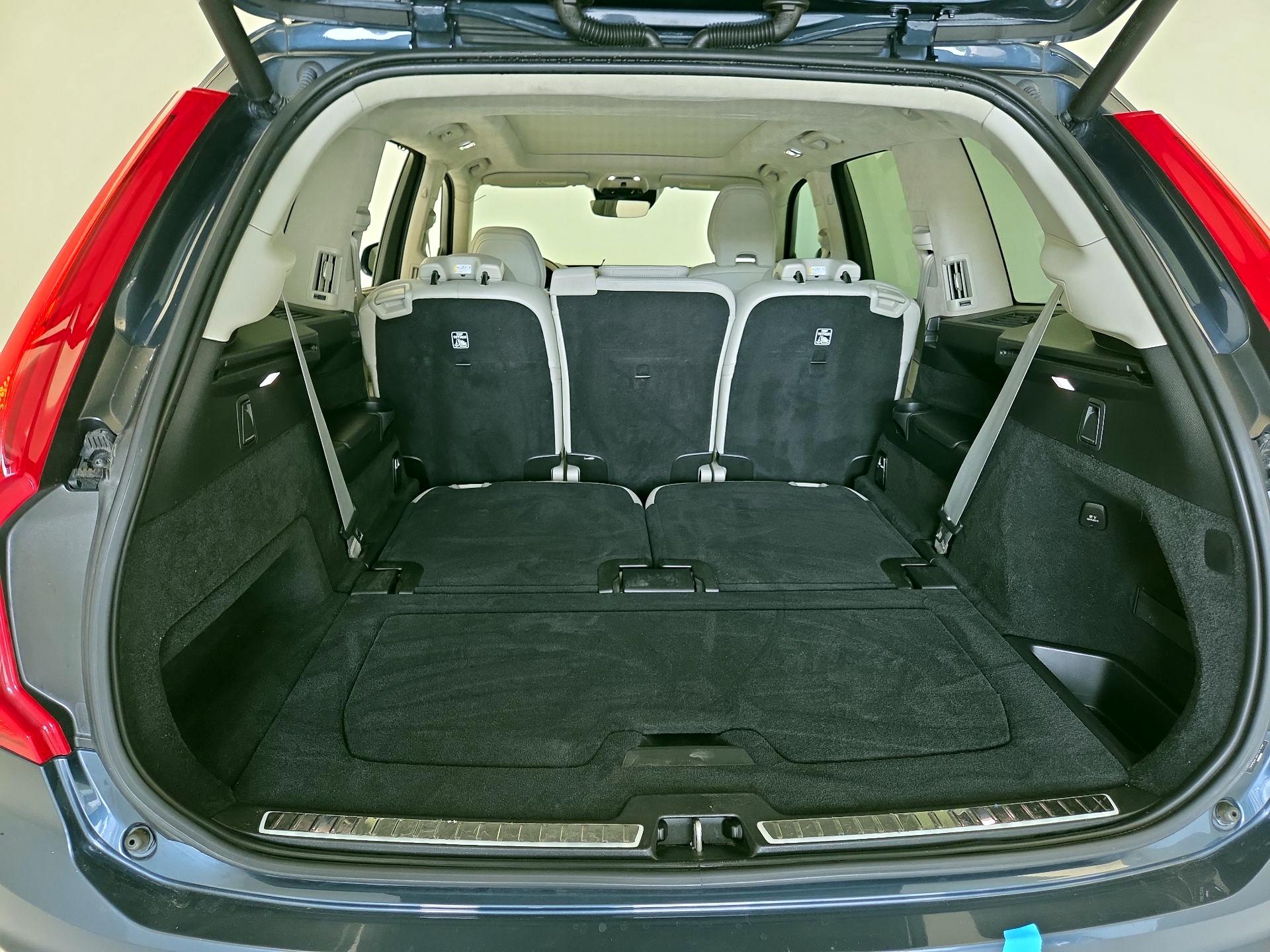 Thumbnail: 2022 Volvo XC90 - 20