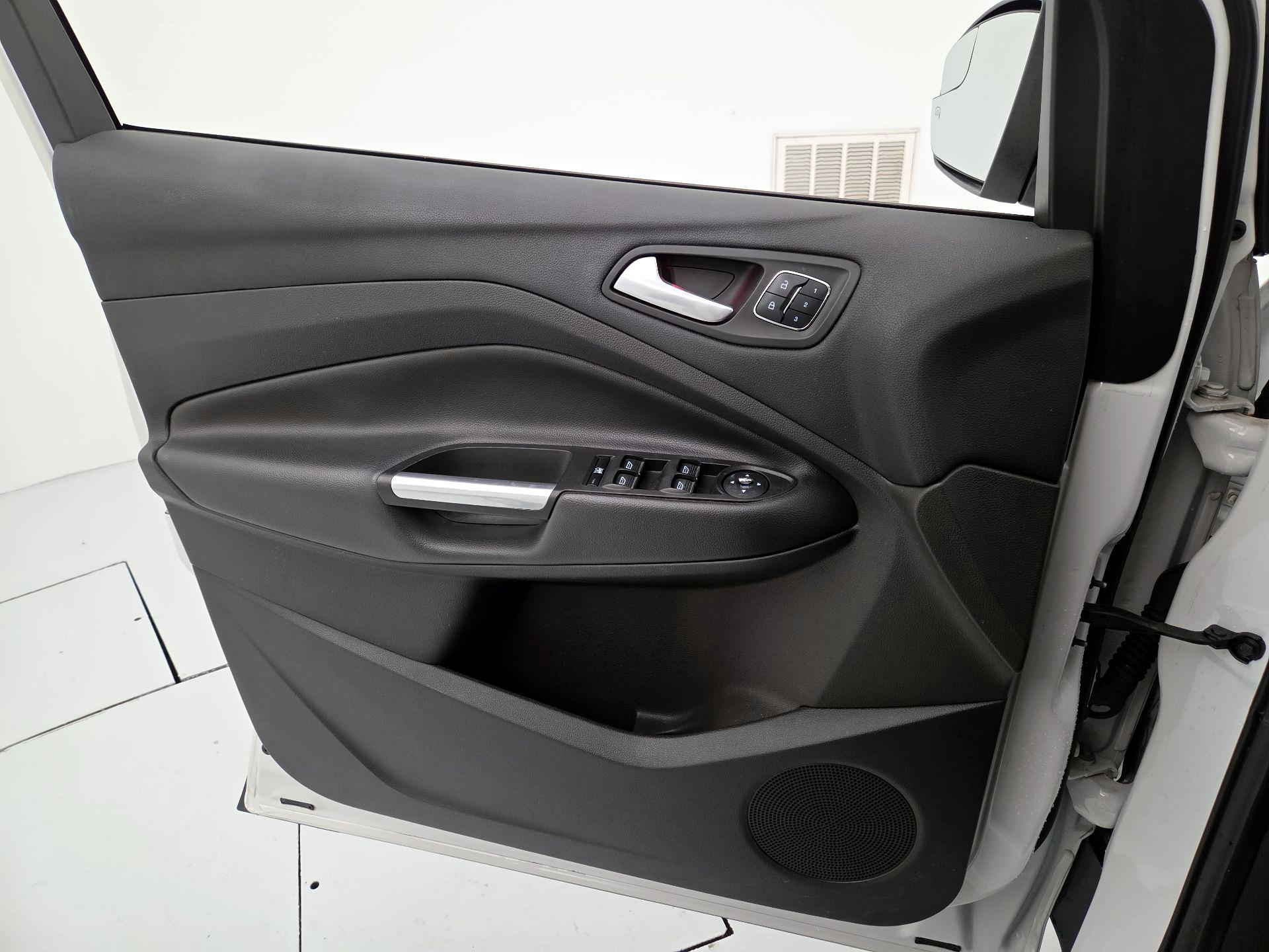 Thumbnail: 2015 Ford Escape - 12