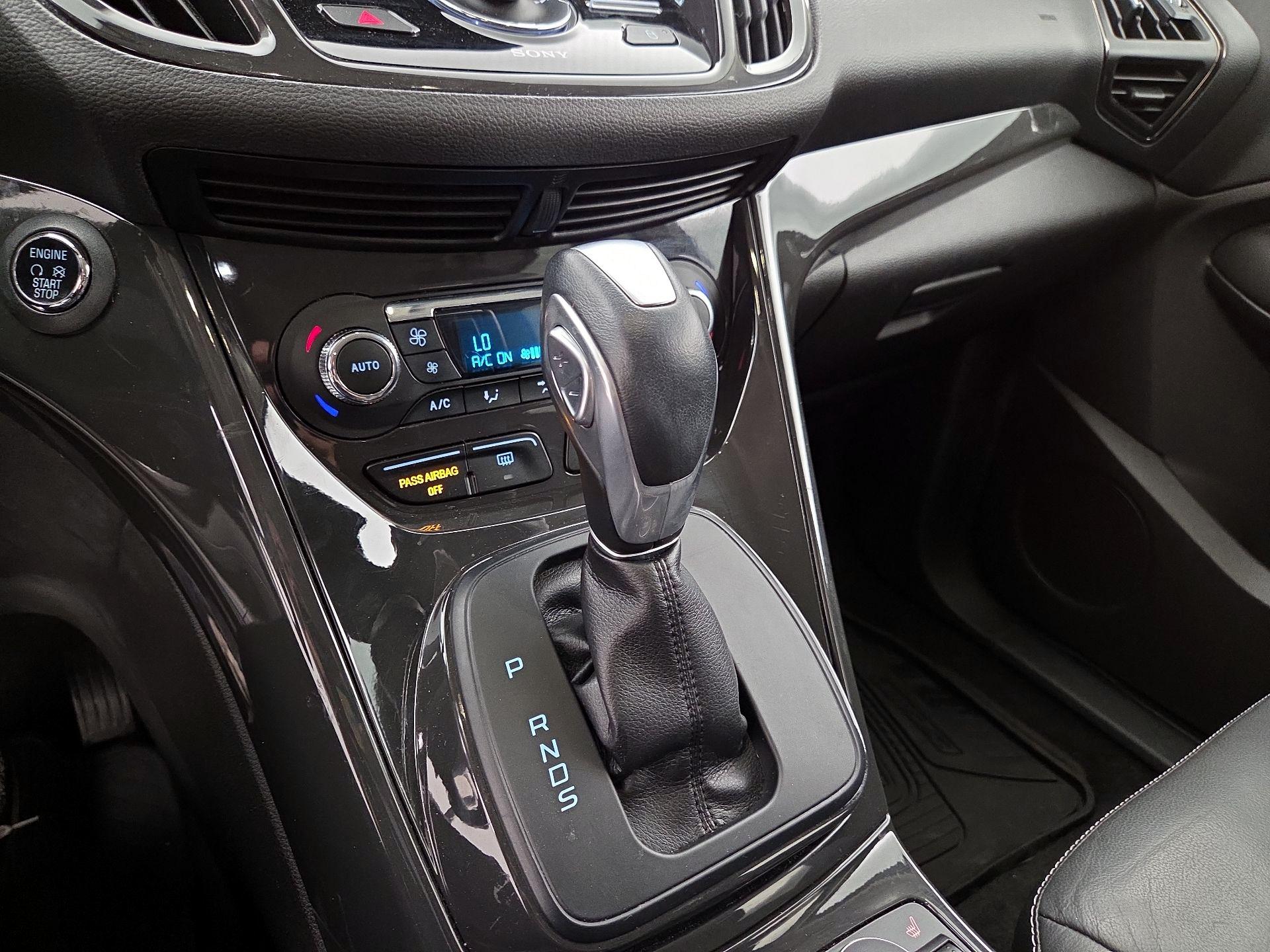 Thumbnail: 2015 Ford Escape - 18