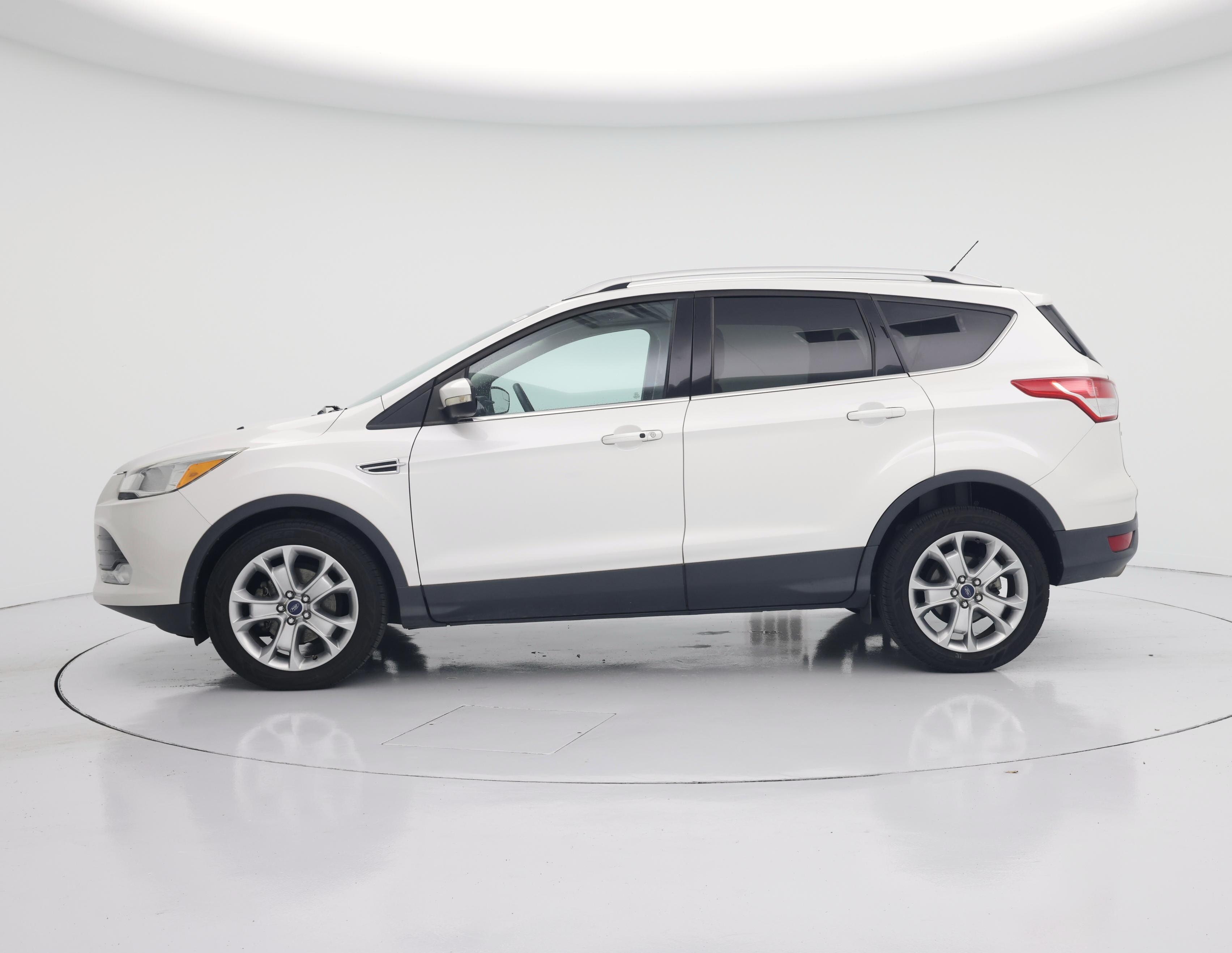 Thumbnail: 2015 Ford Escape - 3