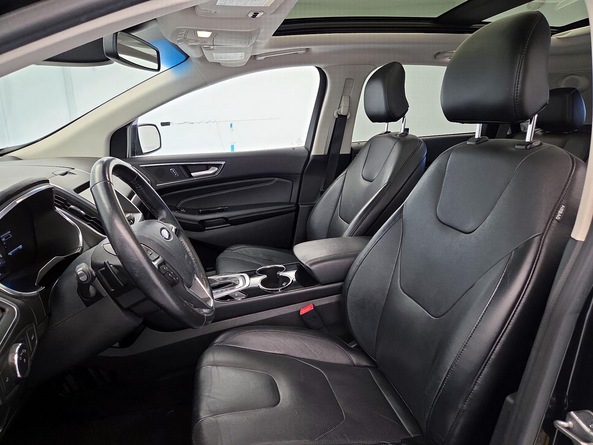 Thumbnail: 2015 Ford Edge - 11