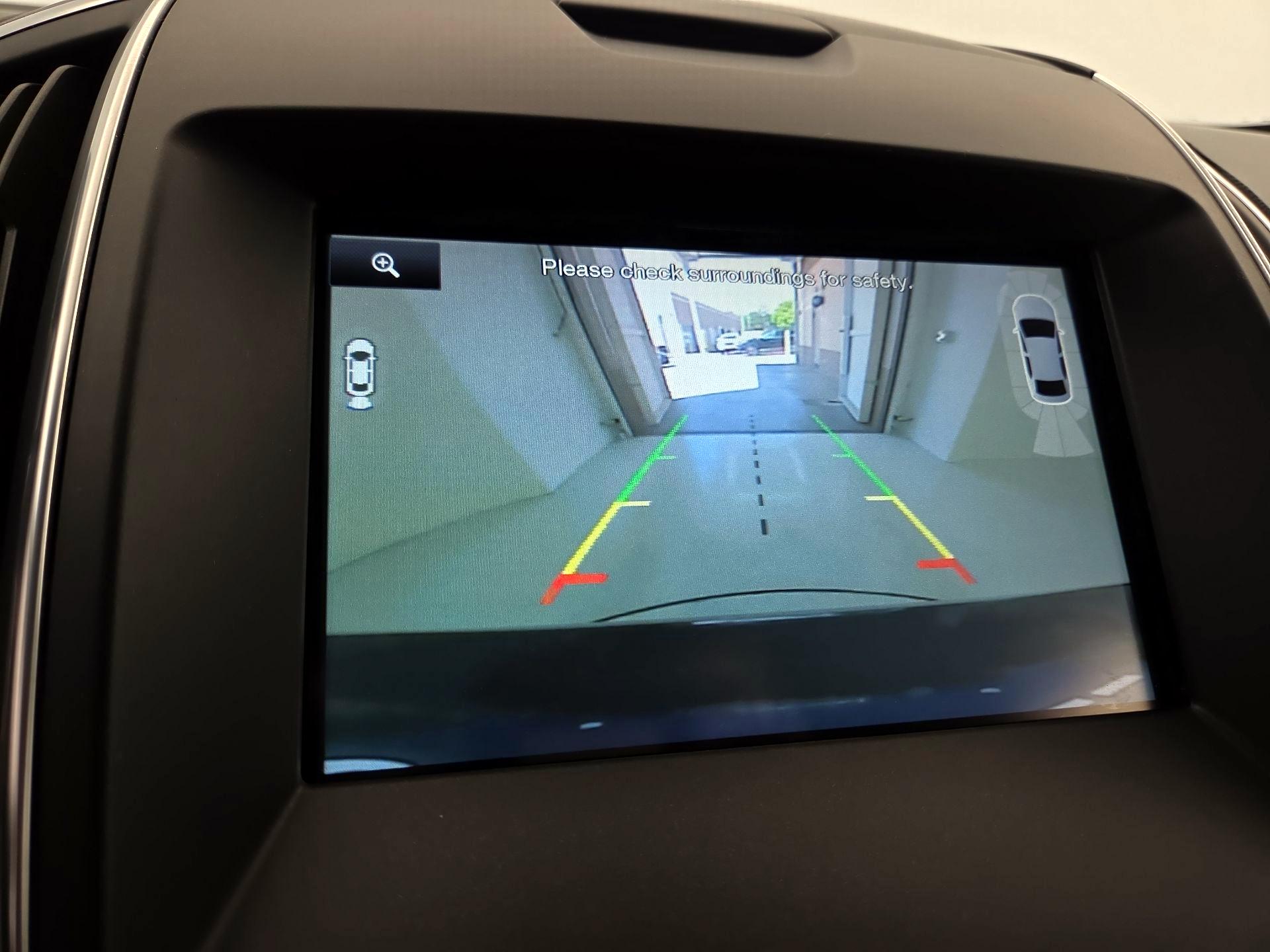 Thumbnail: 2015 Ford Edge - 14