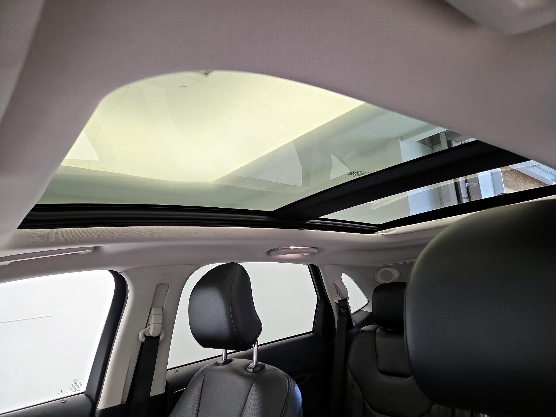 Thumbnail: 2015 Ford Edge - 19