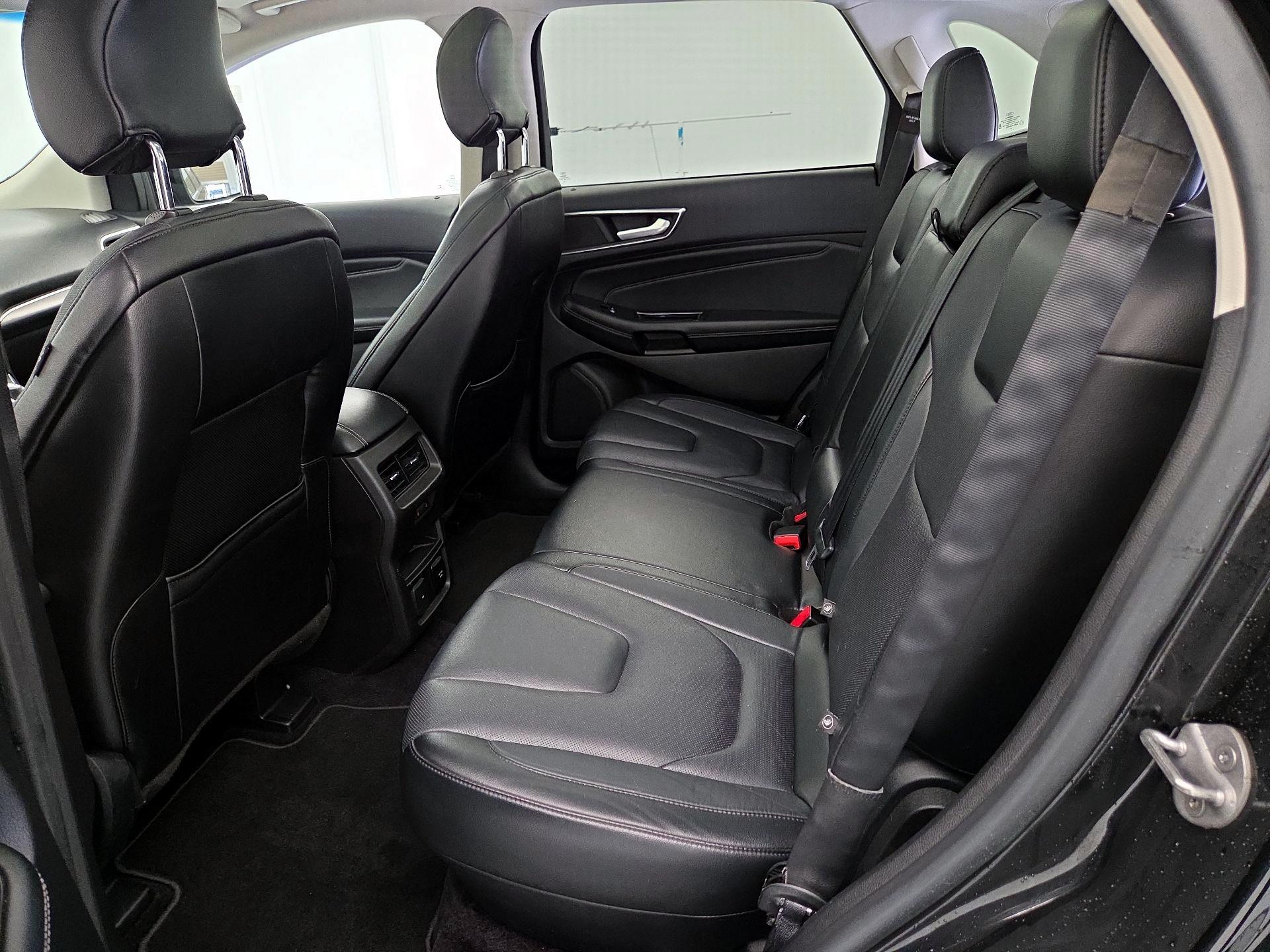 Thumbnail: 2015 Ford Edge - 20