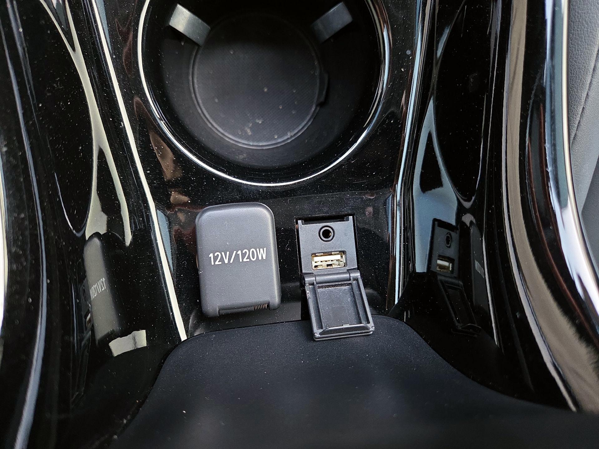 Thumbnail: 2020 Toyota Prius Prime - 19