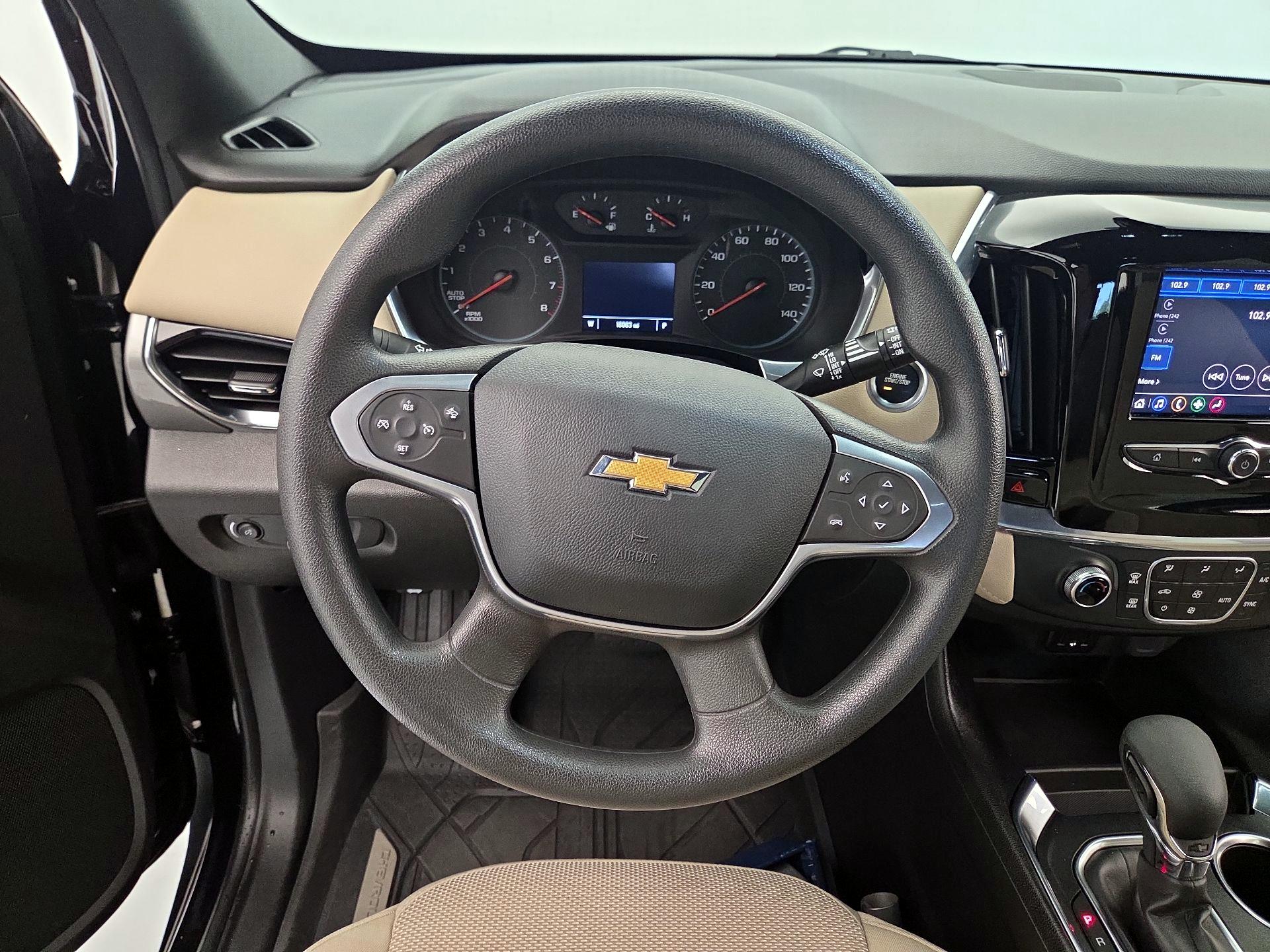 Thumbnail: 2023 Chevrolet Traverse - 10