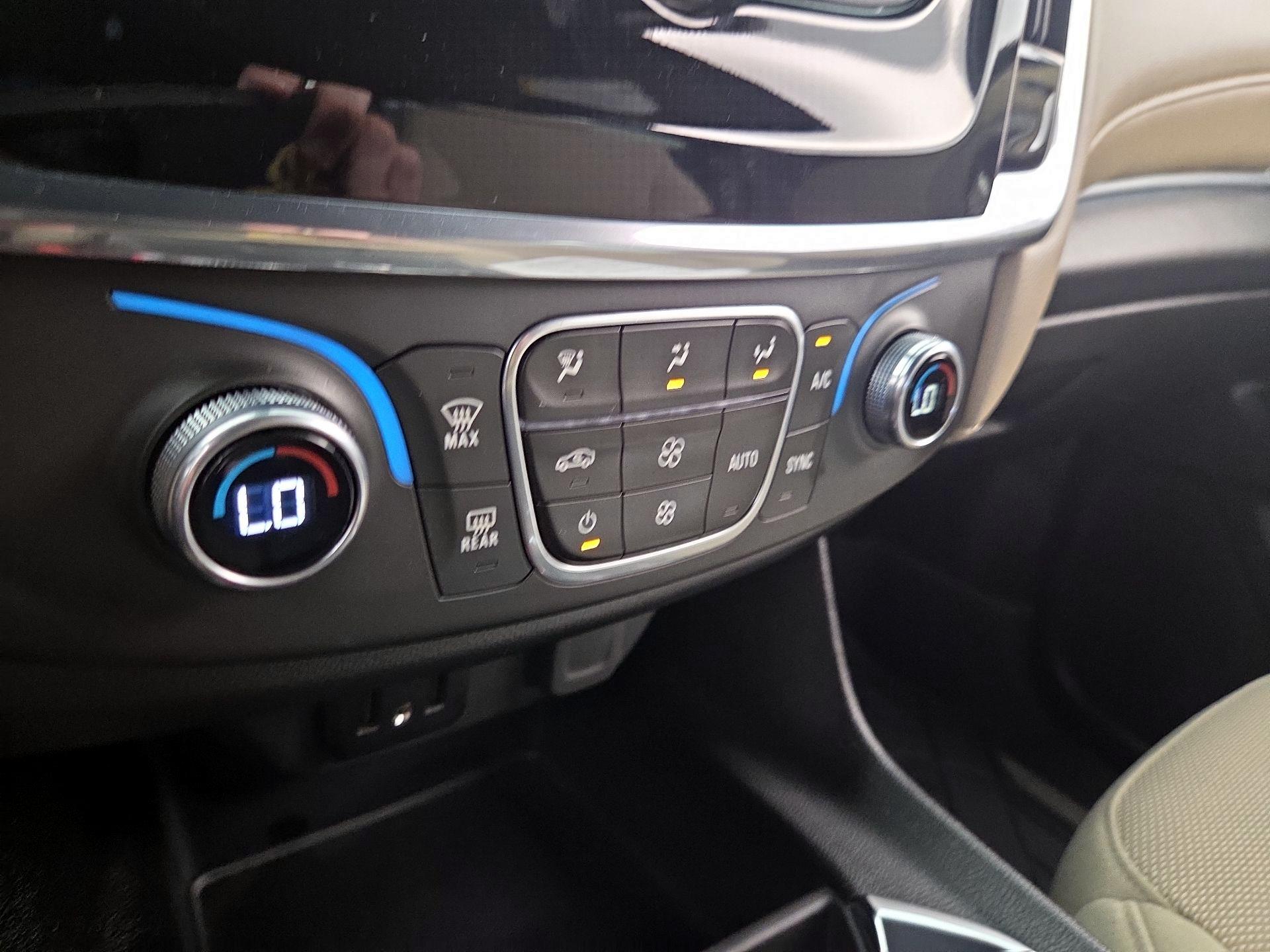 Thumbnail: 2023 Chevrolet Traverse - 15