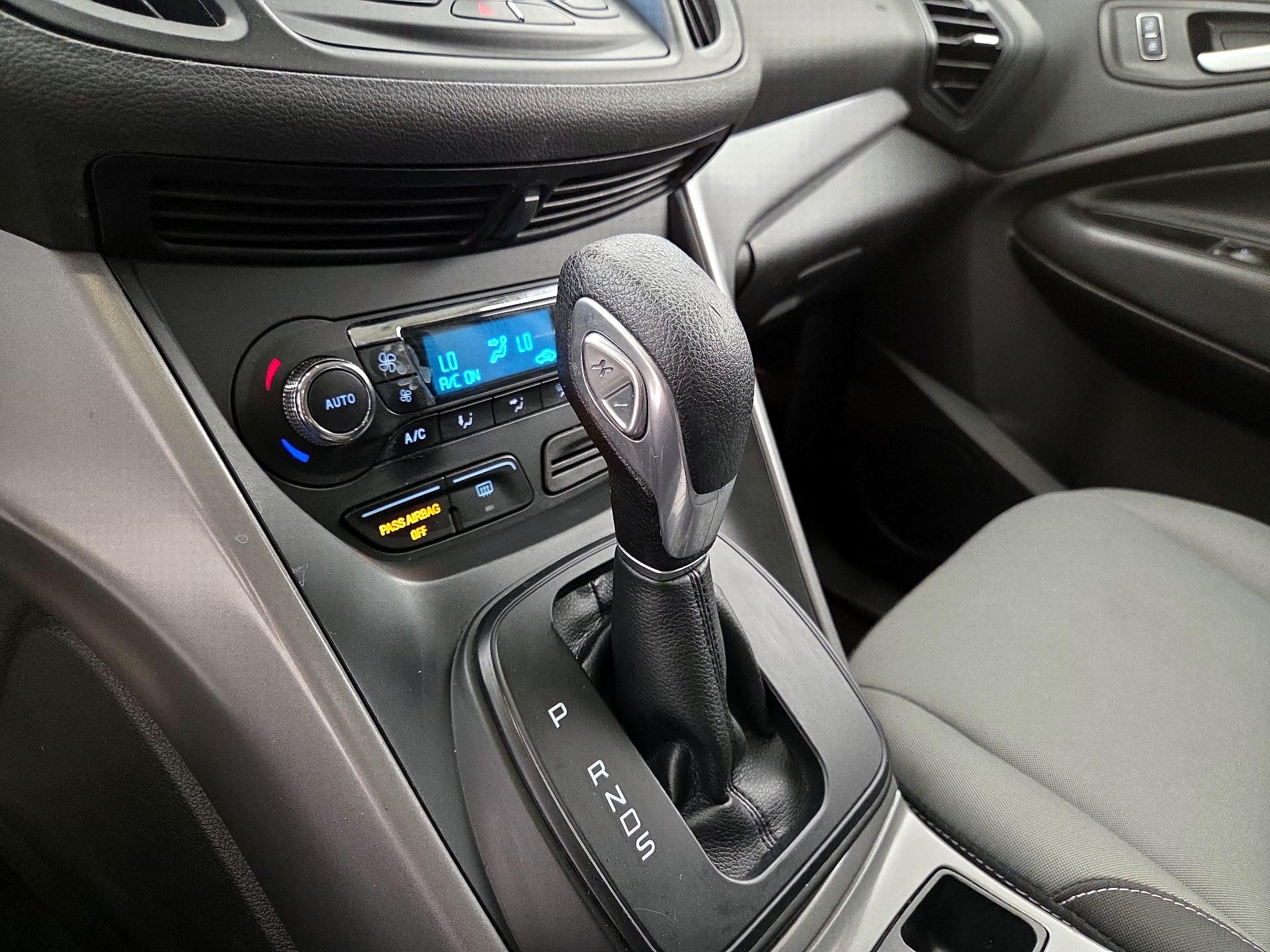 Thumbnail: 2016 Ford Escape - 17