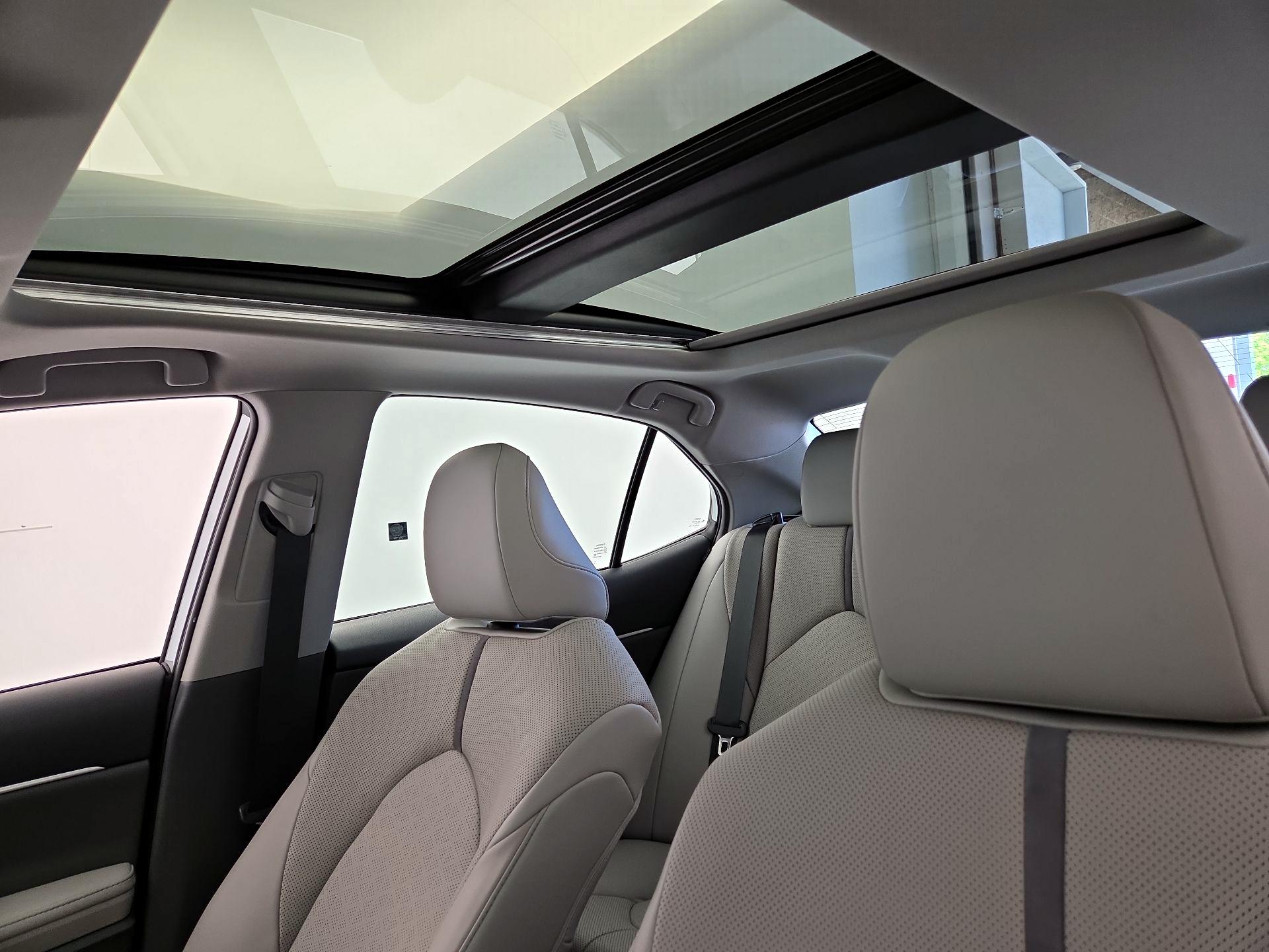 Thumbnail: 2023 Toyota Camry - 19