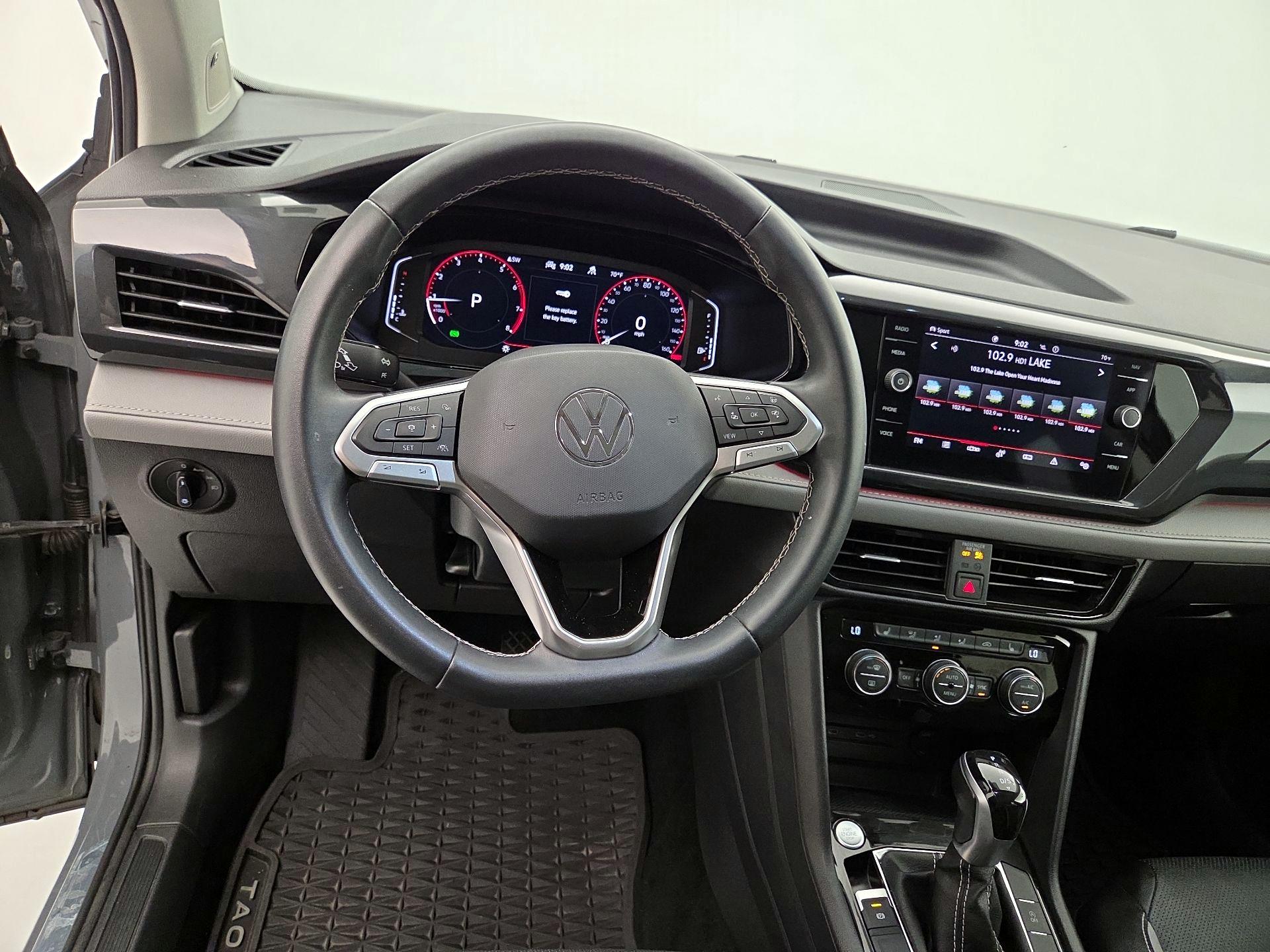 Thumbnail: 2022 Volkswagen Taos - 10