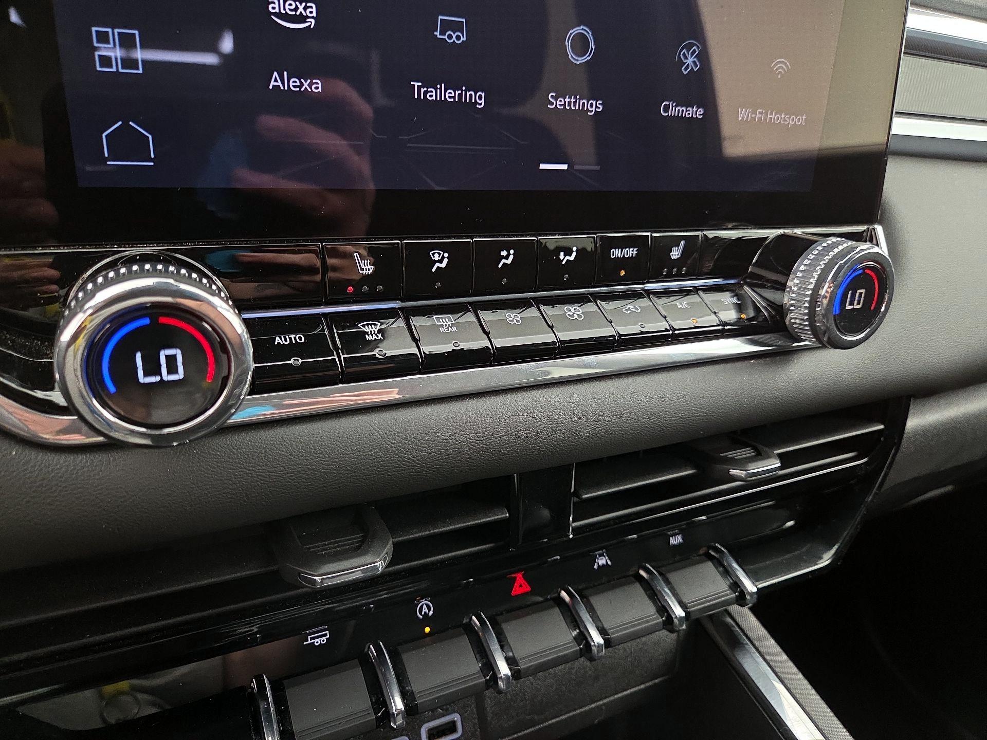 Thumbnail: 2024 GMC Canyon - 16