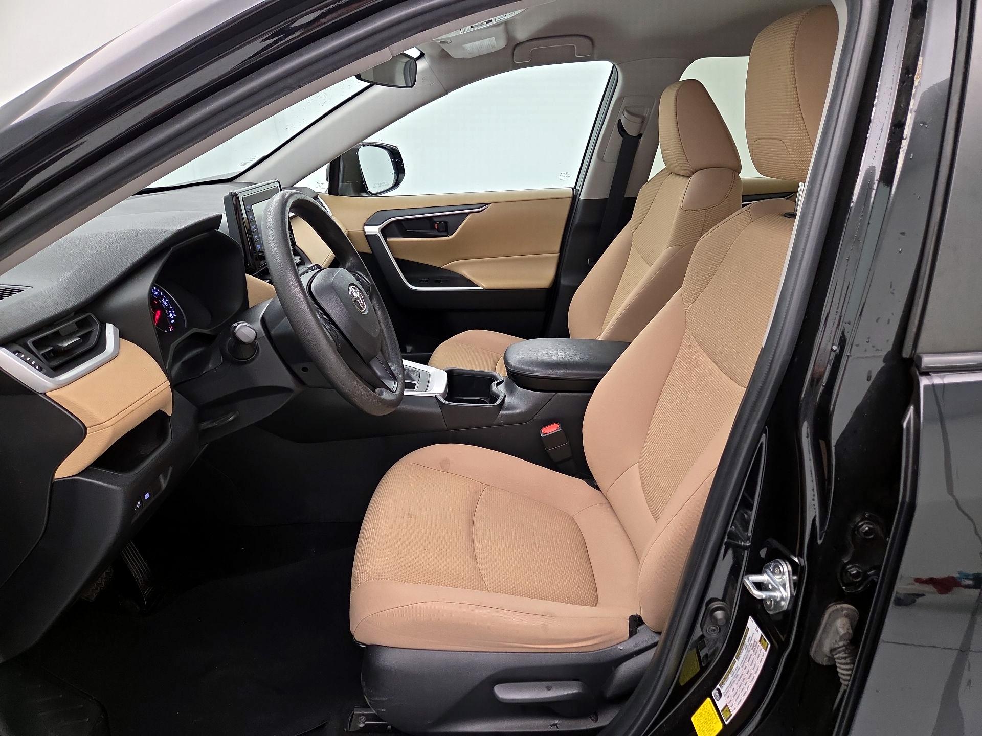 Thumbnail: 2022 Toyota RAV4 - 11