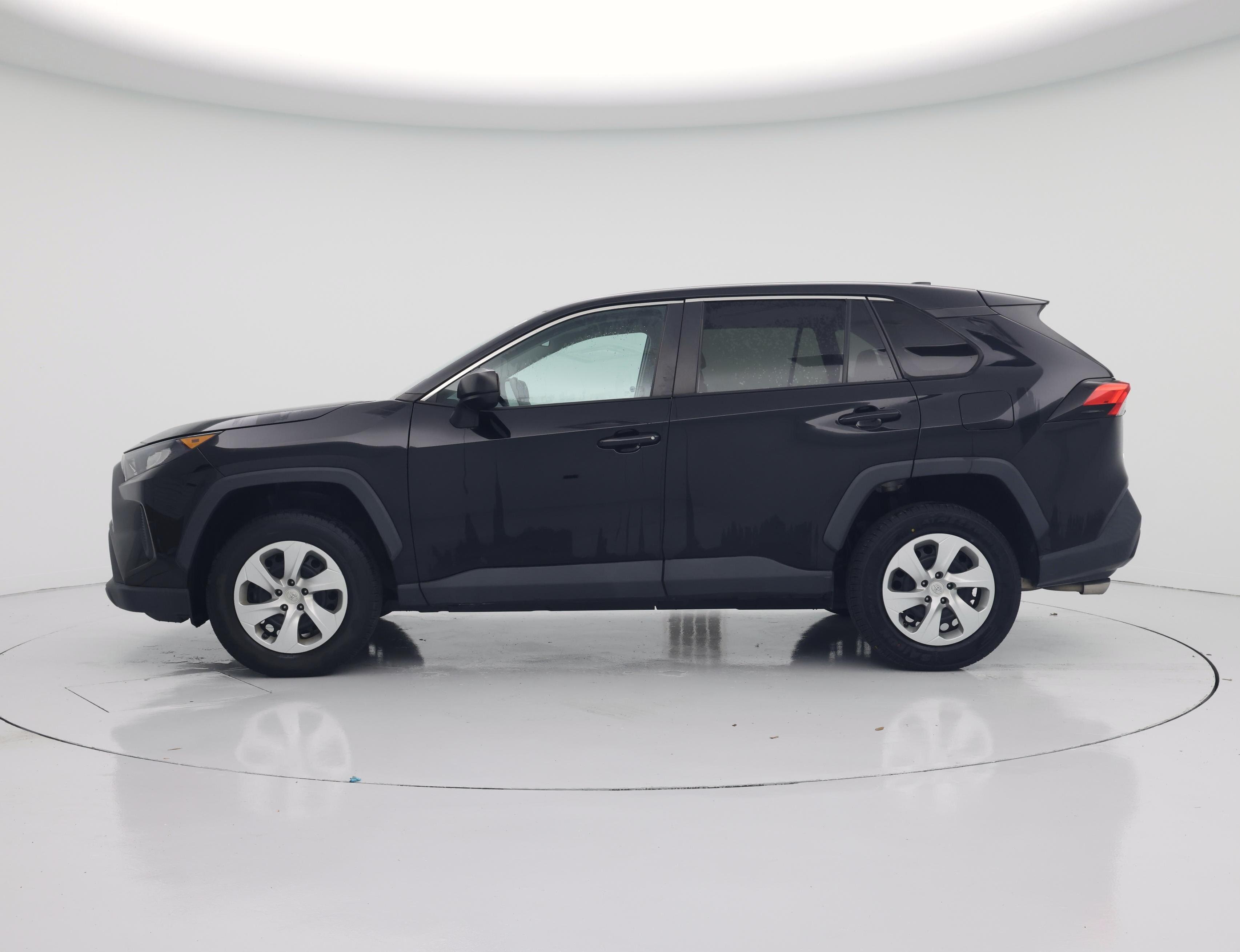 Thumbnail: 2022 Toyota RAV4 - 3