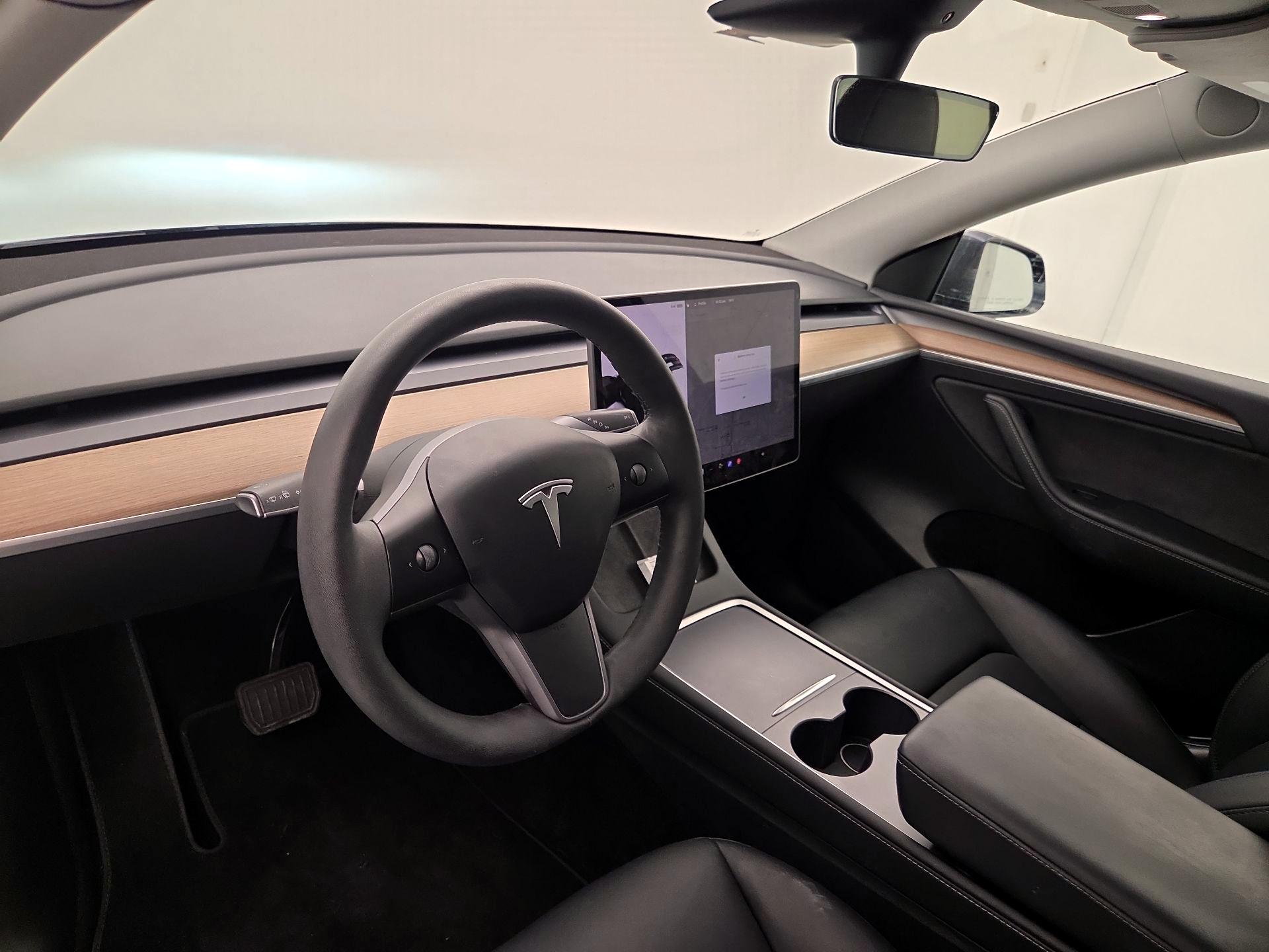 Thumbnail: 2023 Tesla Model Y - 9
