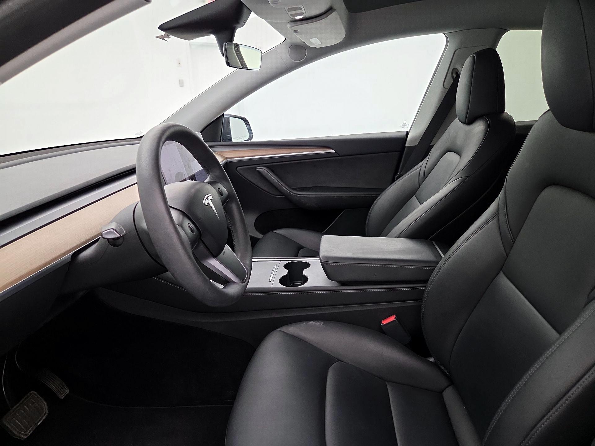 Thumbnail: 2023 Tesla Model Y - 11