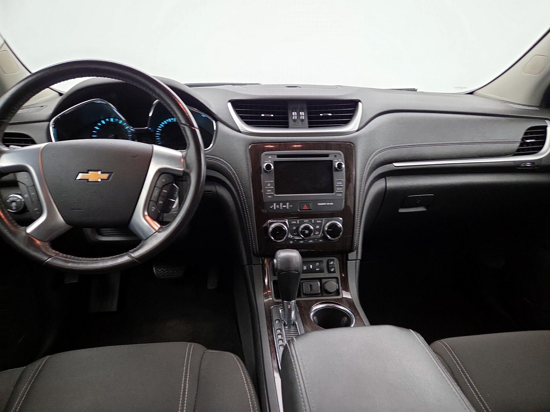 Thumbnail: 2017 Chevrolet Traverse - 9
