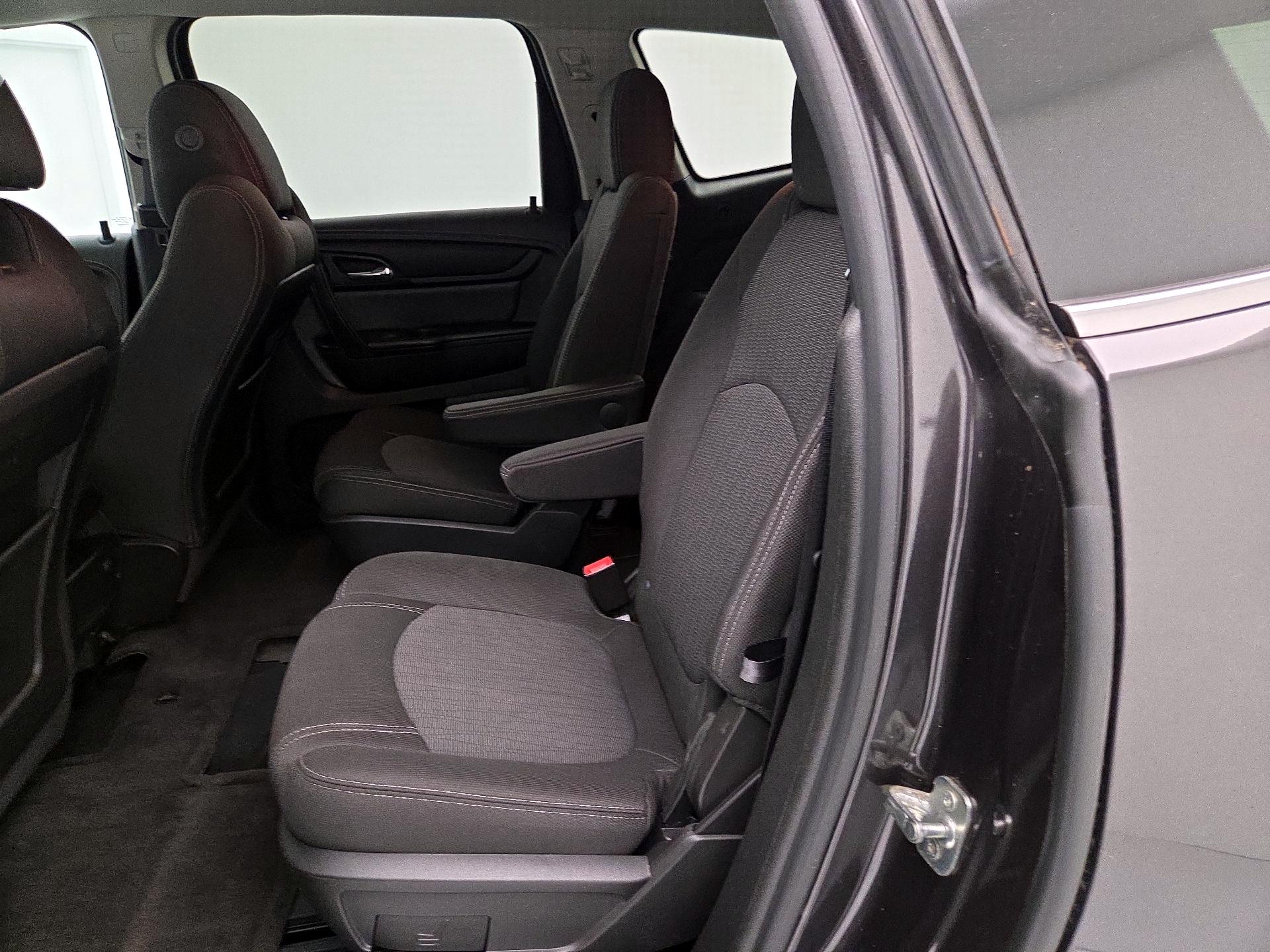 Thumbnail: 2017 Chevrolet Traverse - 19