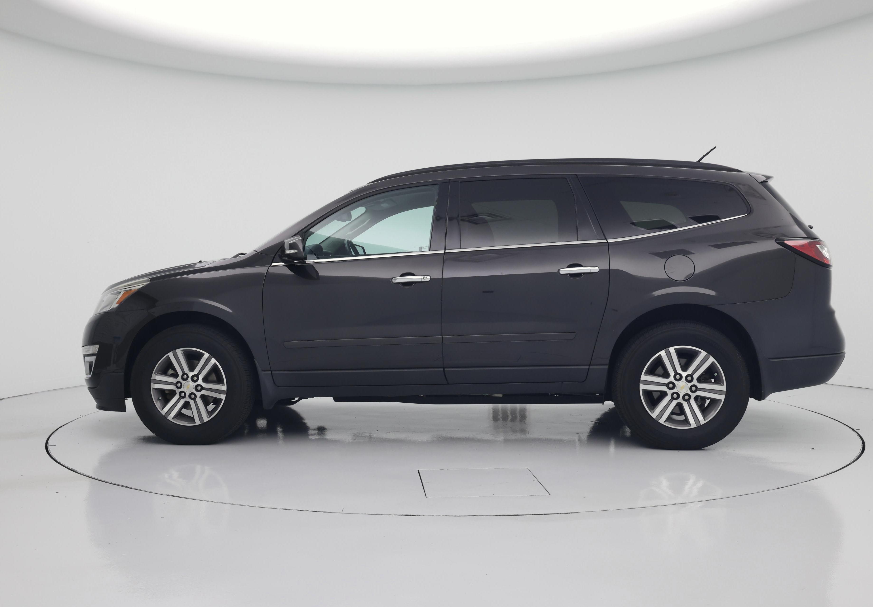 Thumbnail: 2017 Chevrolet Traverse - 3