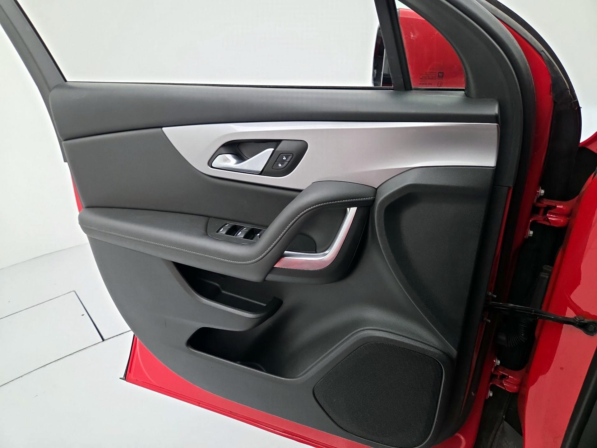 Thumbnail: 2022 Chevrolet Blazer - 12