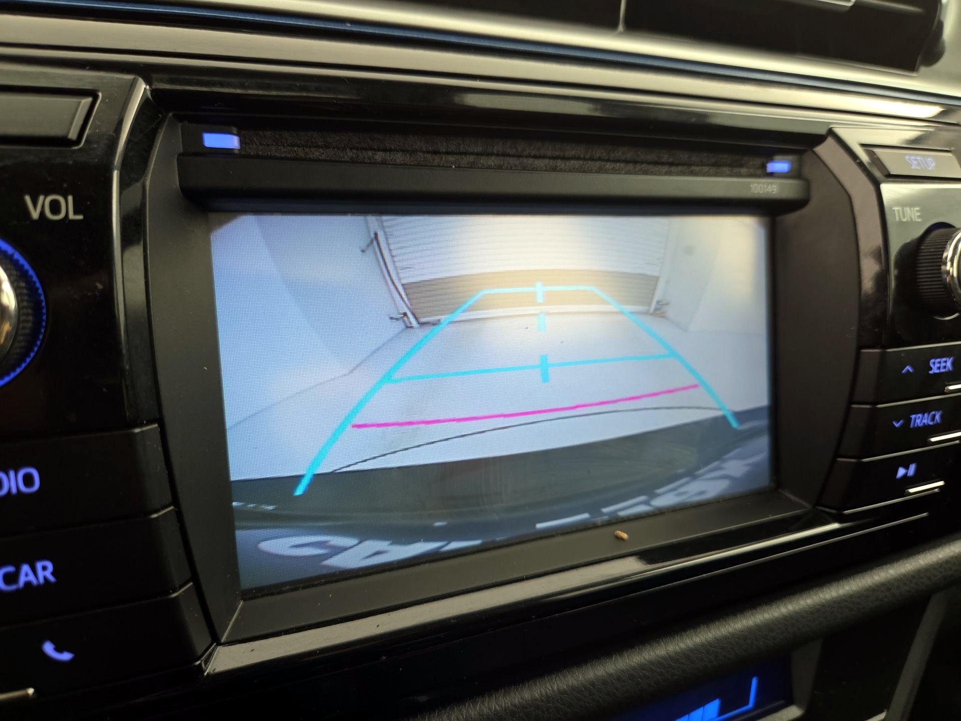 Thumbnail: 2015 Toyota Corolla - 14