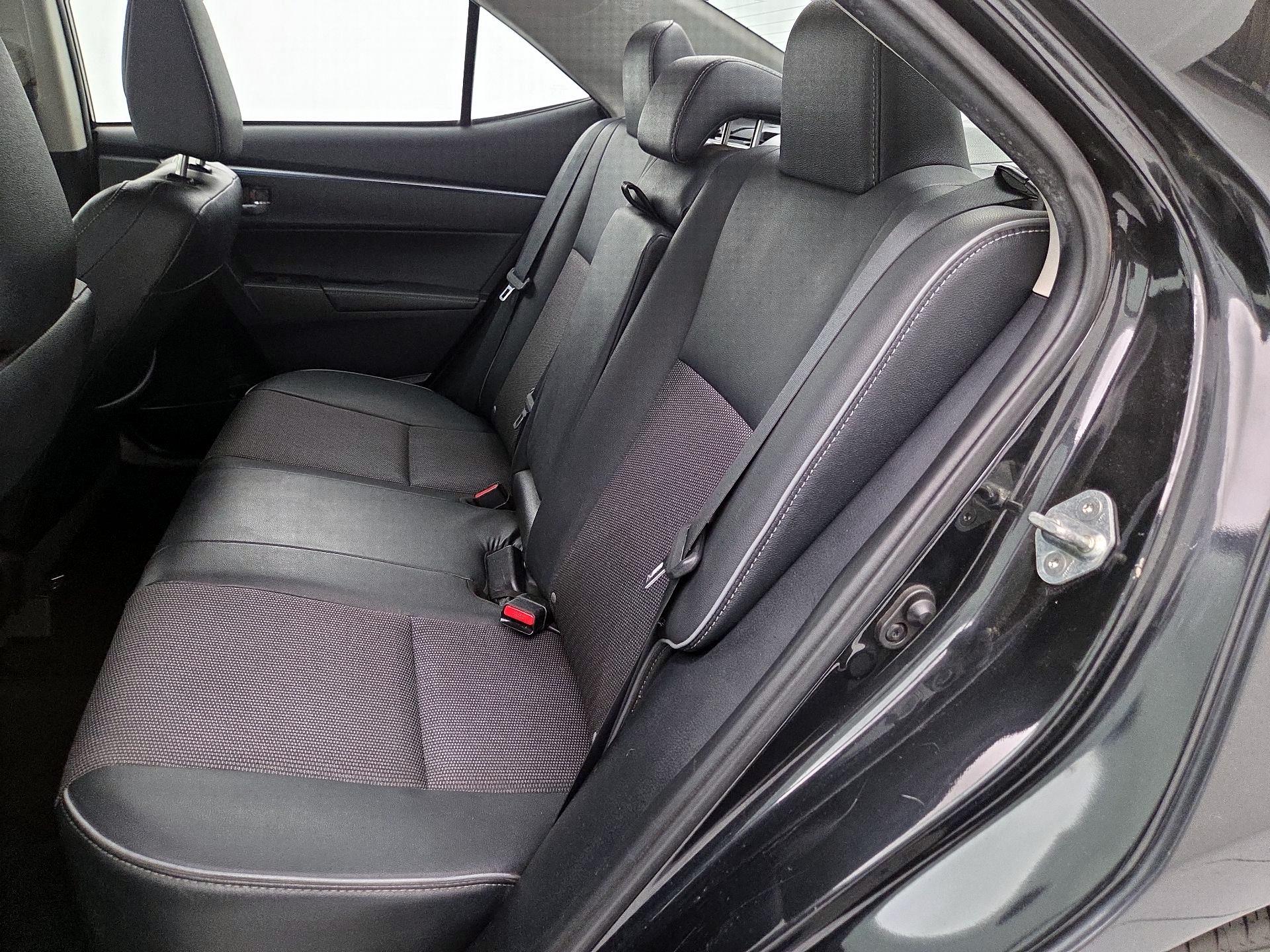 Thumbnail: 2015 Toyota Corolla - 19