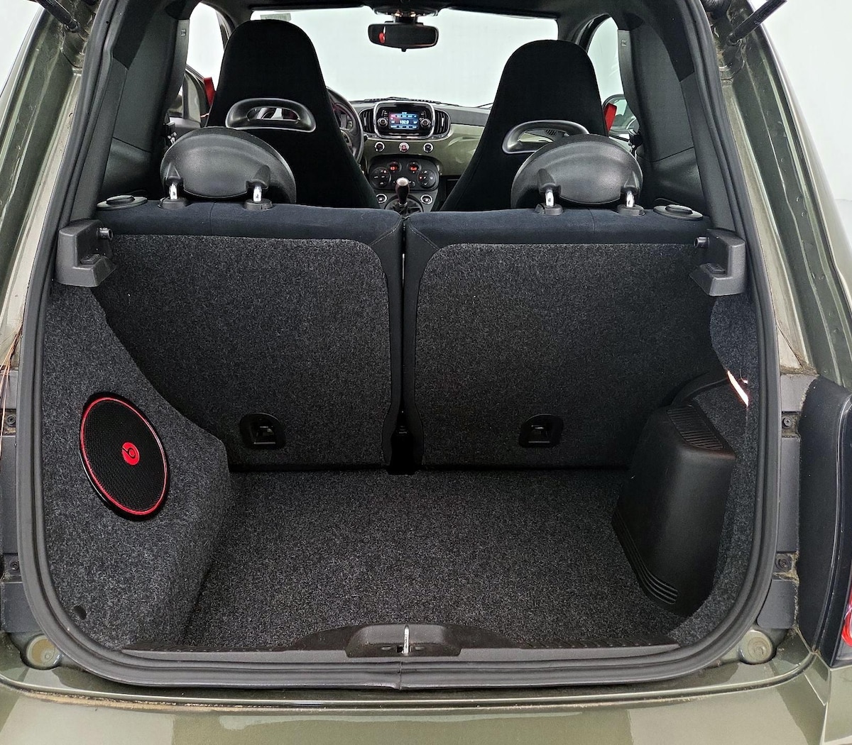 Trunk/Cargo (Seats Up)