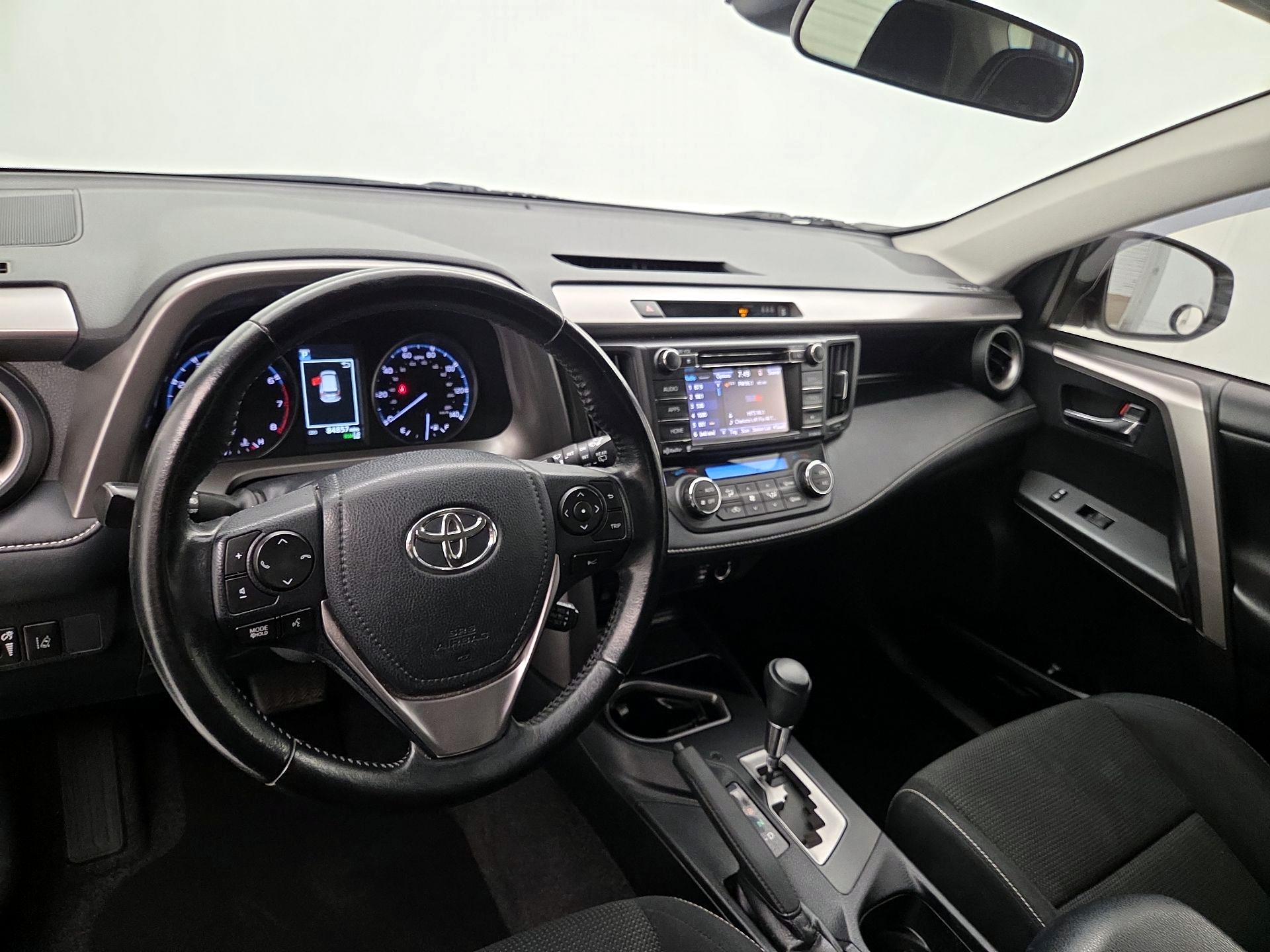 Thumbnail: 2017 Toyota RAV4 - 9