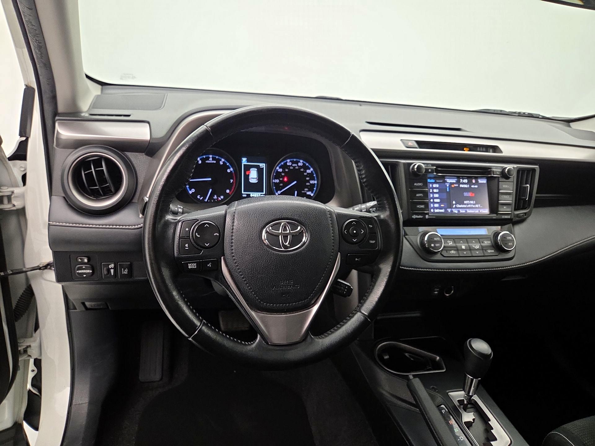 Thumbnail: 2017 Toyota RAV4 - 10