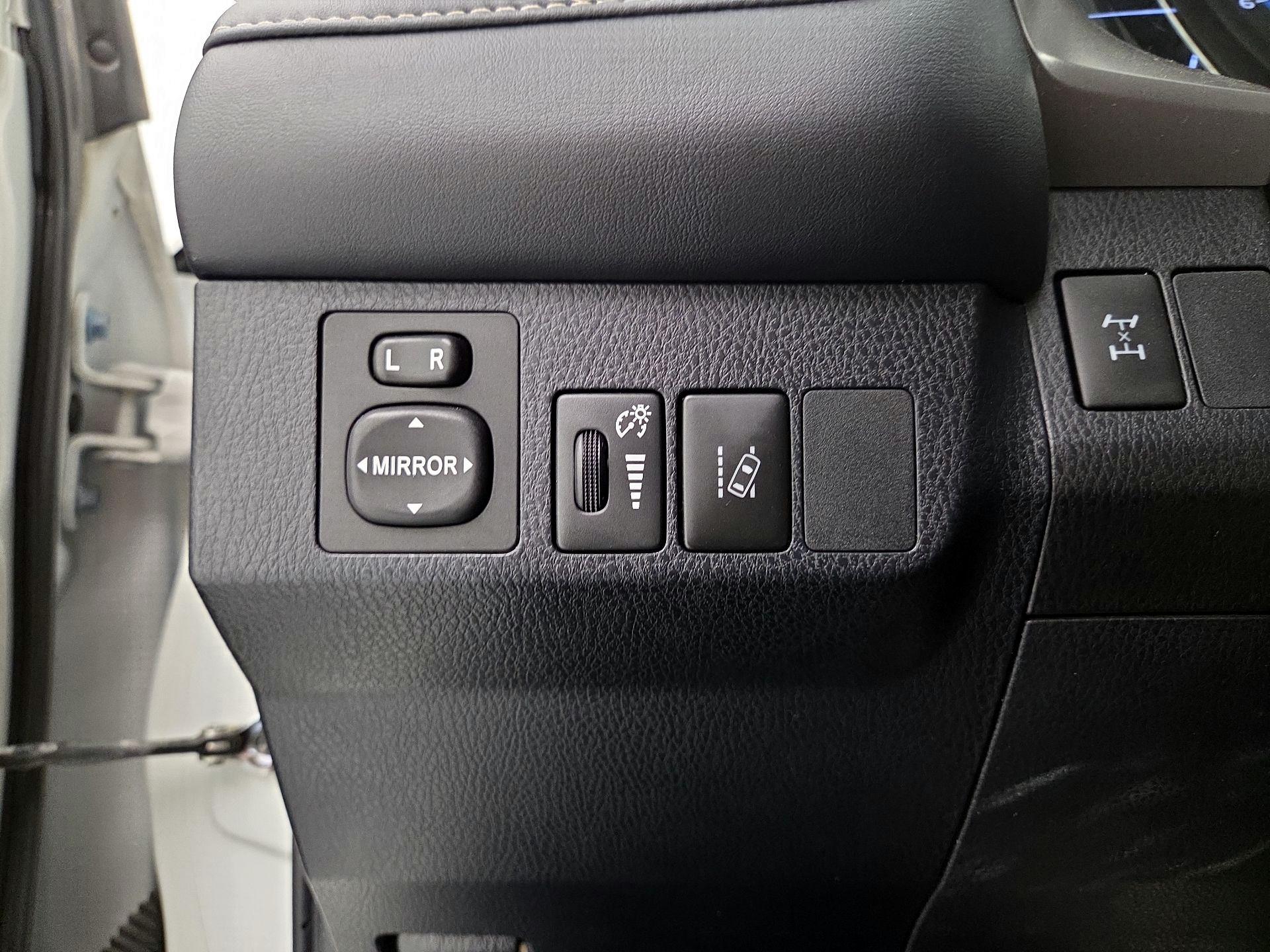 Thumbnail: 2017 Toyota RAV4 - 13