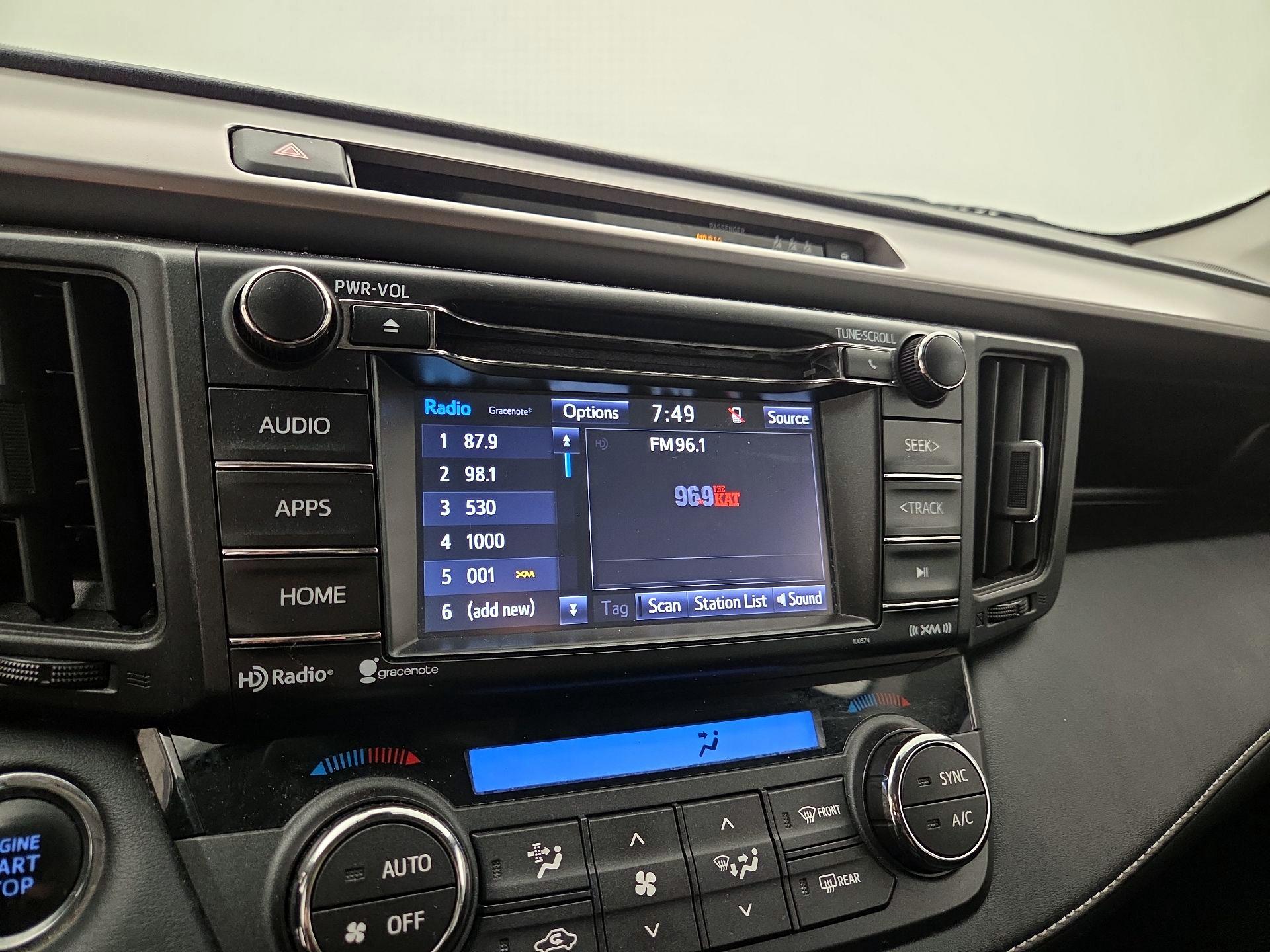 Thumbnail: 2017 Toyota RAV4 - 15