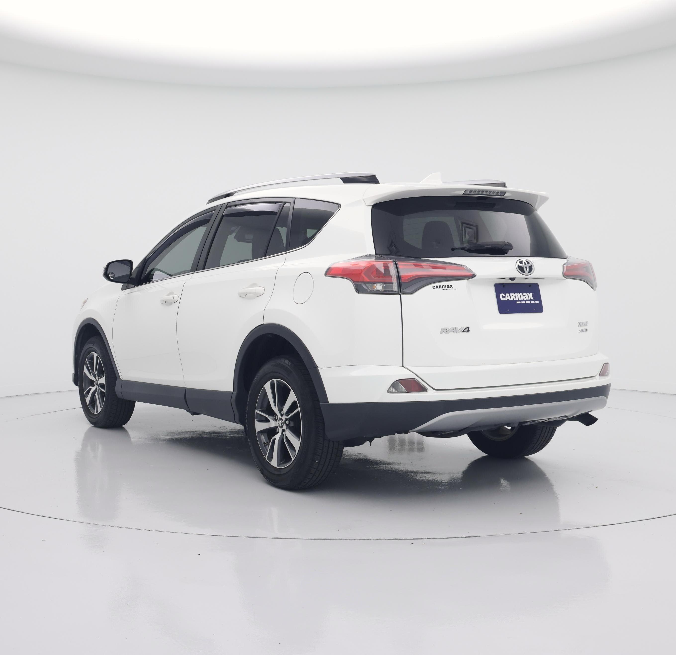Thumbnail: 2017 Toyota RAV4 - 2