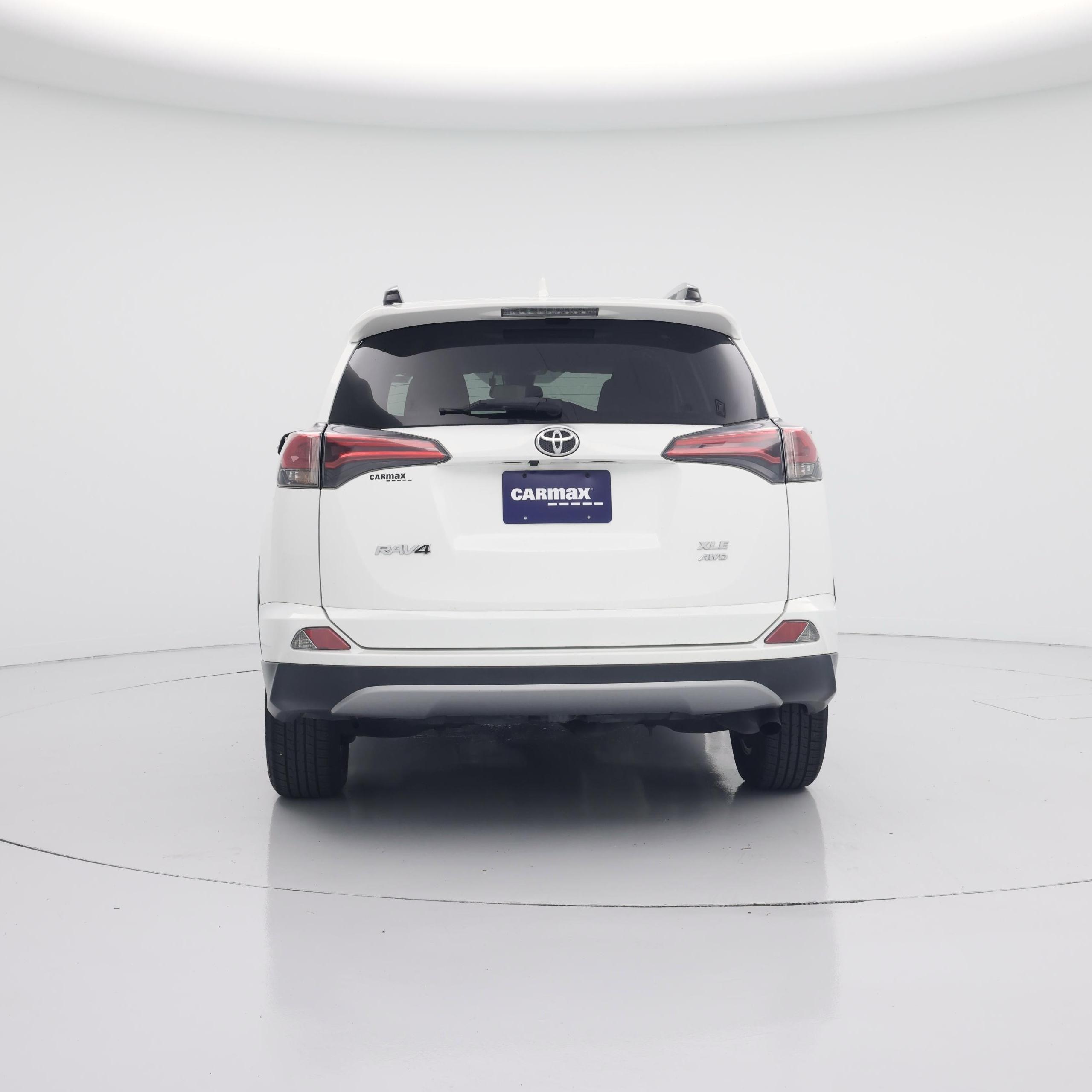 Thumbnail: 2017 Toyota RAV4 - 6