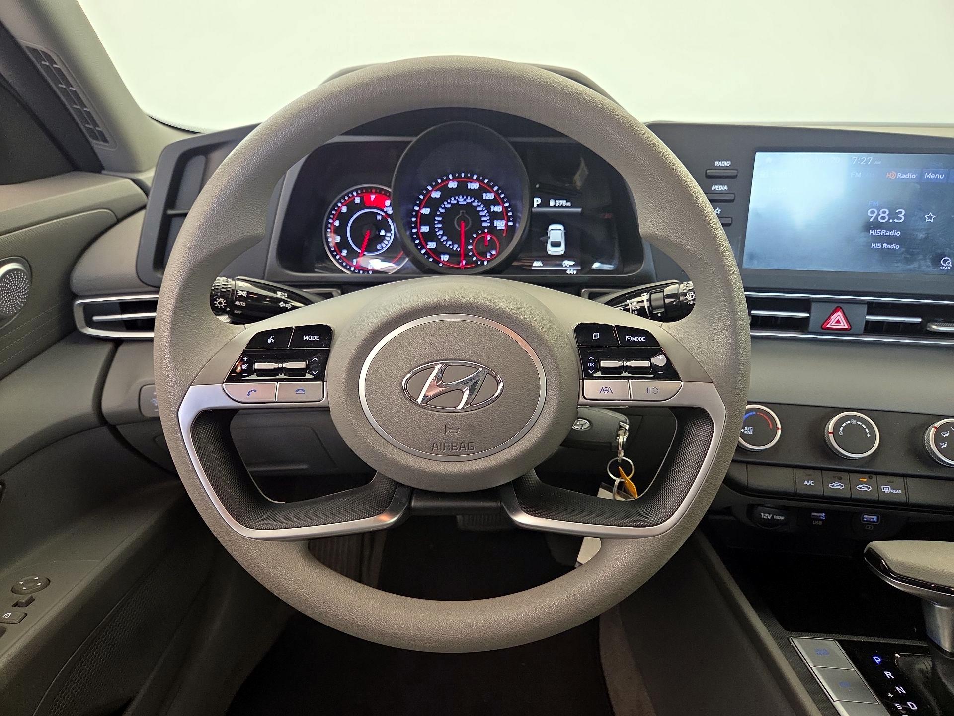 Thumbnail: 2021 Hyundai Elantra - 10