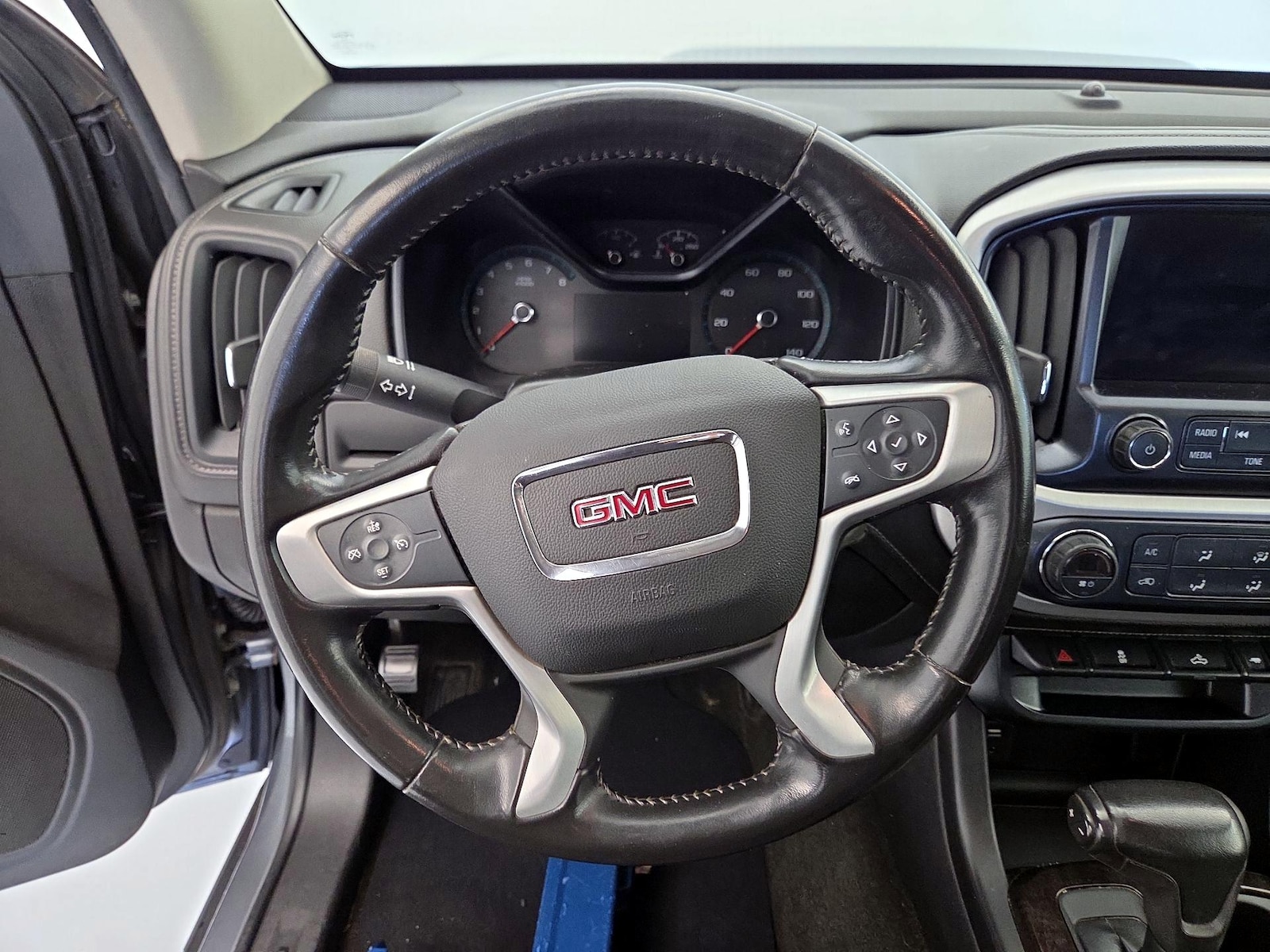 2018 GMC Canyon SLE - Photo 11