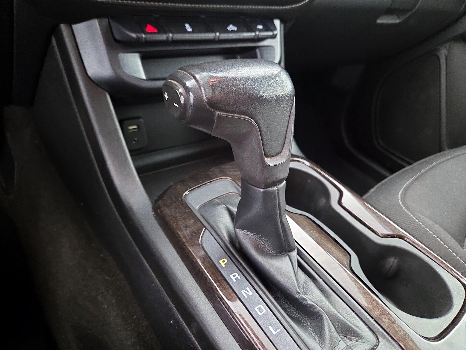 2018 GMC Canyon SLE - Photo 18
