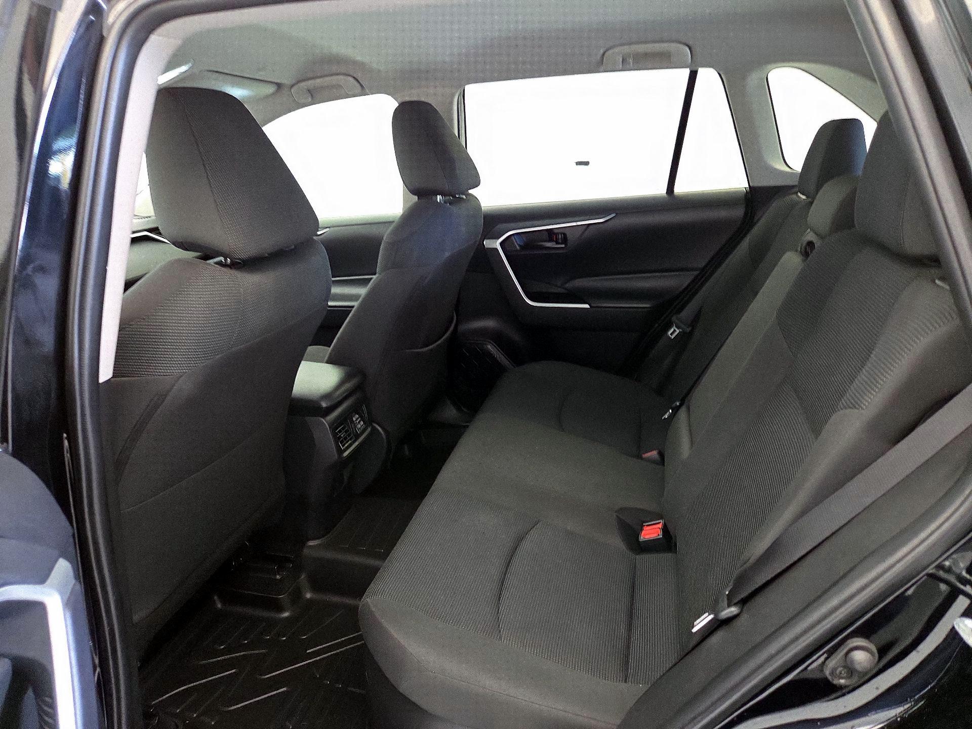 Thumbnail: 2025 Toyota RAV4 - 19