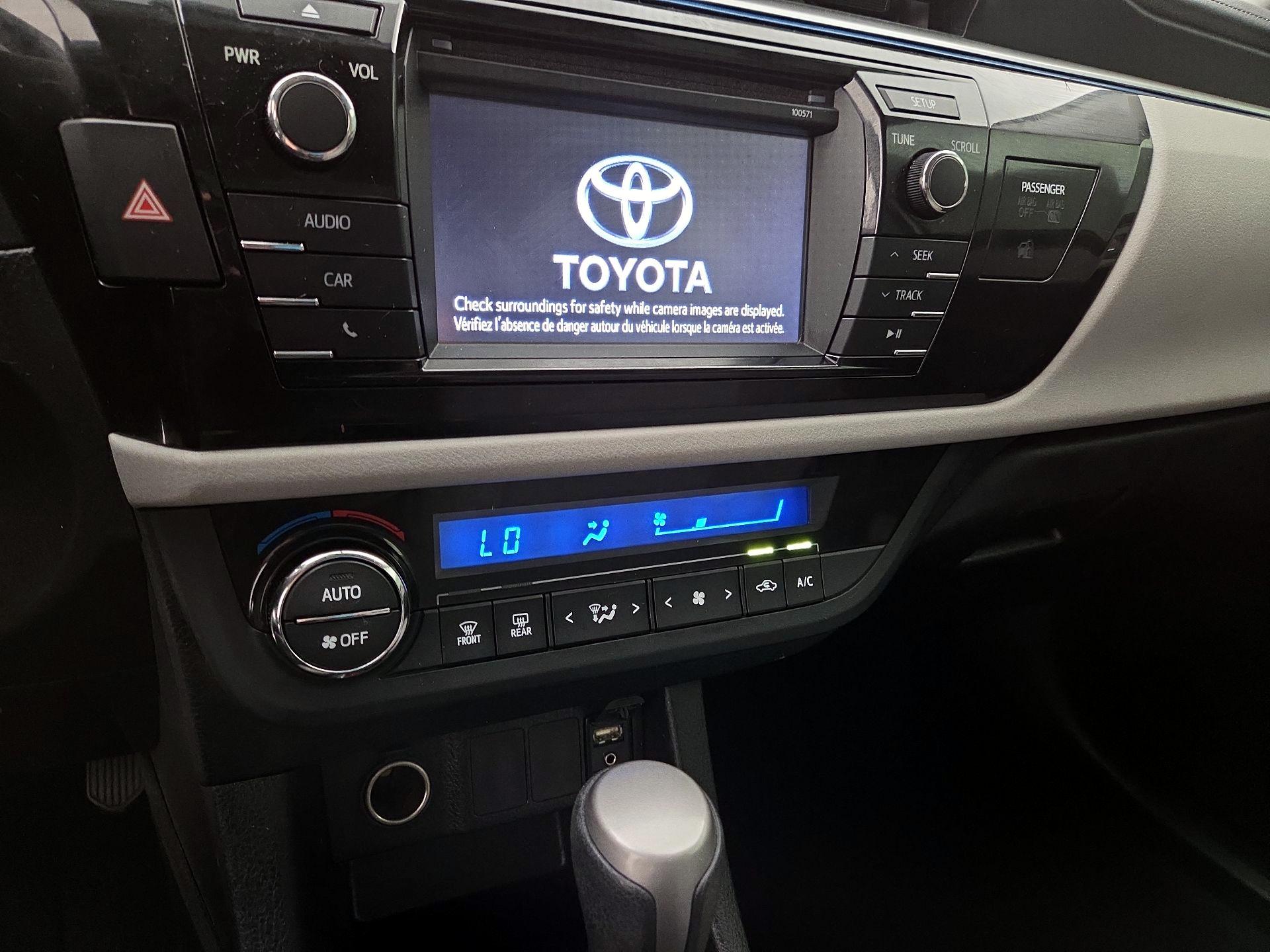 Thumbnail: 2016 Toyota Corolla - 16