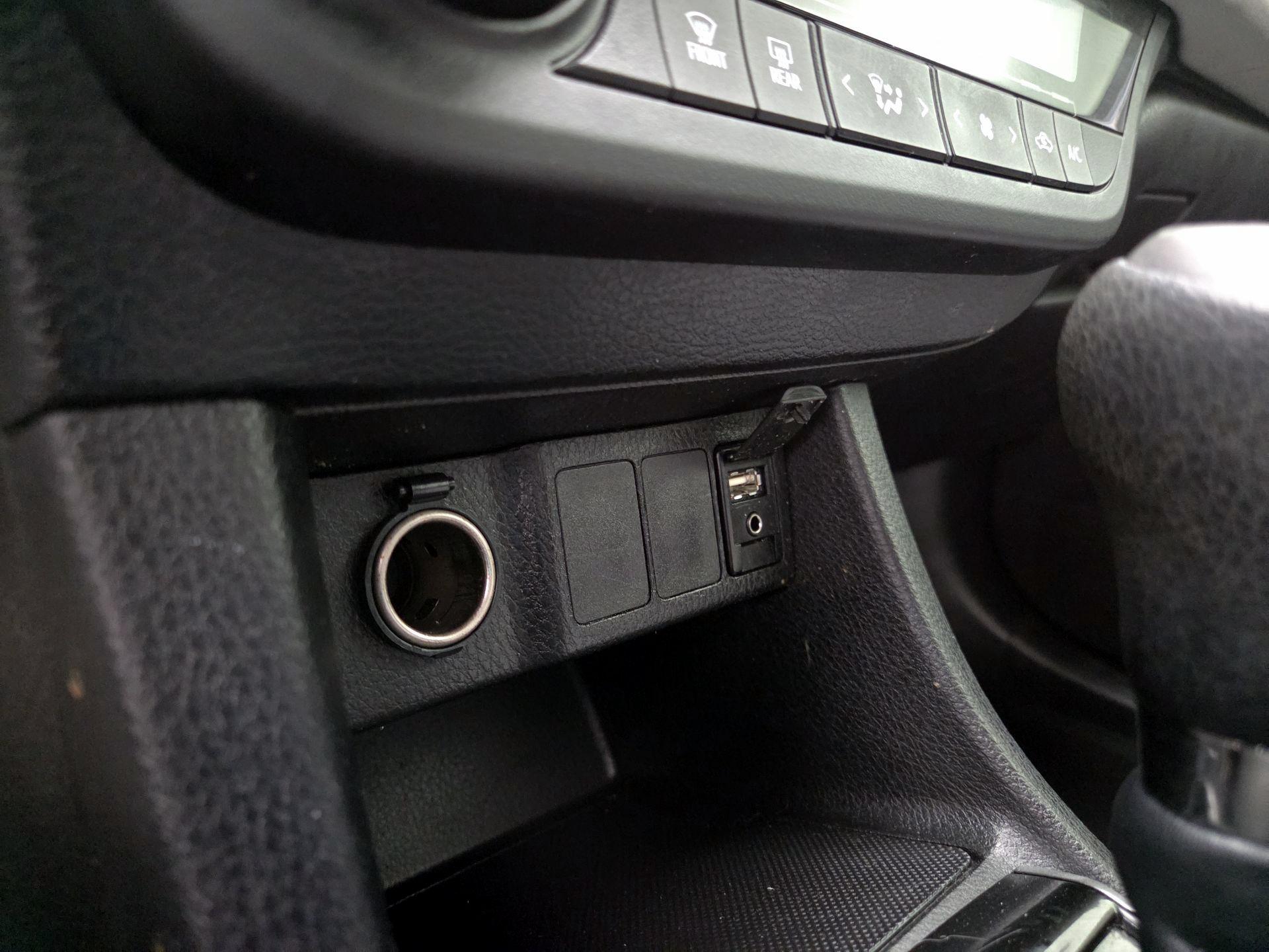 Thumbnail: 2016 Toyota Corolla - 18