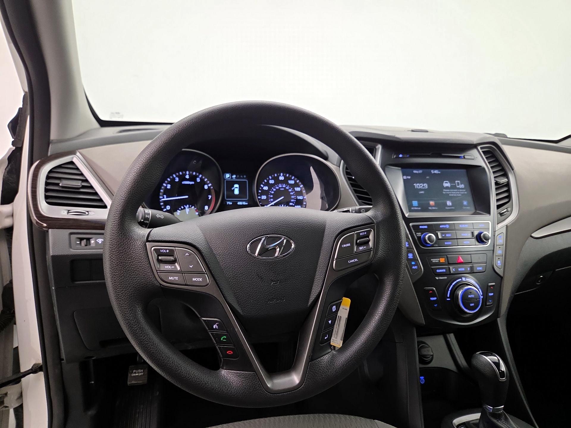 Thumbnail: 2017 Hyundai Santa Fe - 10