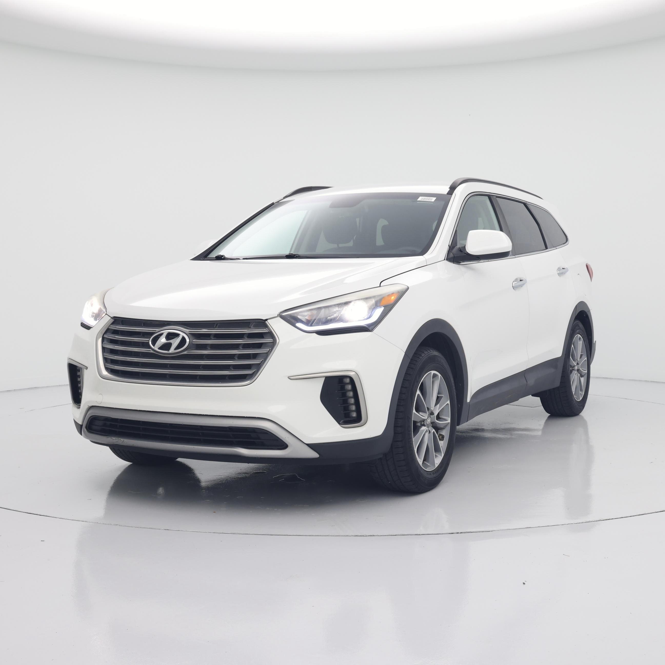 Thumbnail: 2017 Hyundai Santa Fe - 4