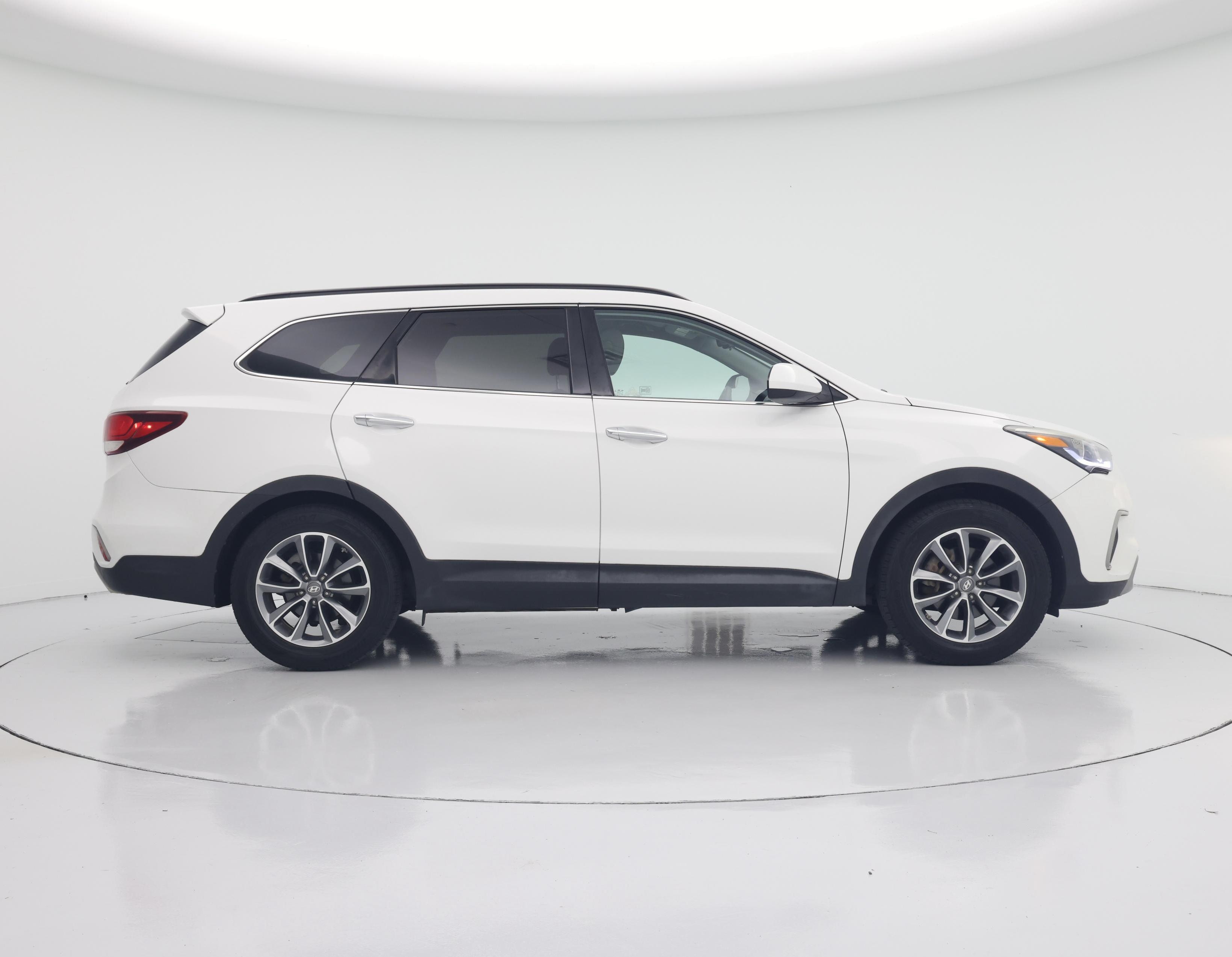 Thumbnail: 2017 Hyundai Santa Fe - 7